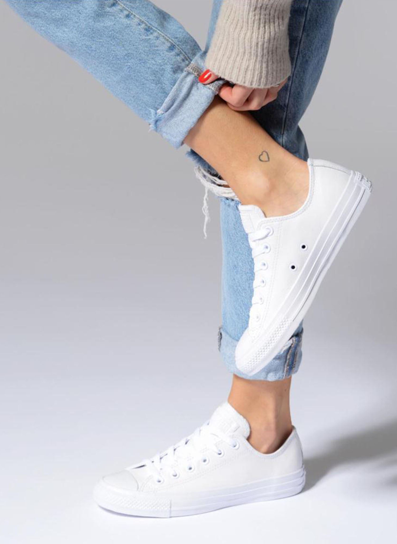 Baskets basses Chuck Taylor All Star Monochrome Leather blanc Converse Baskets basses Chuck Taylor All Star Monochrome Leather blanc BLANC
