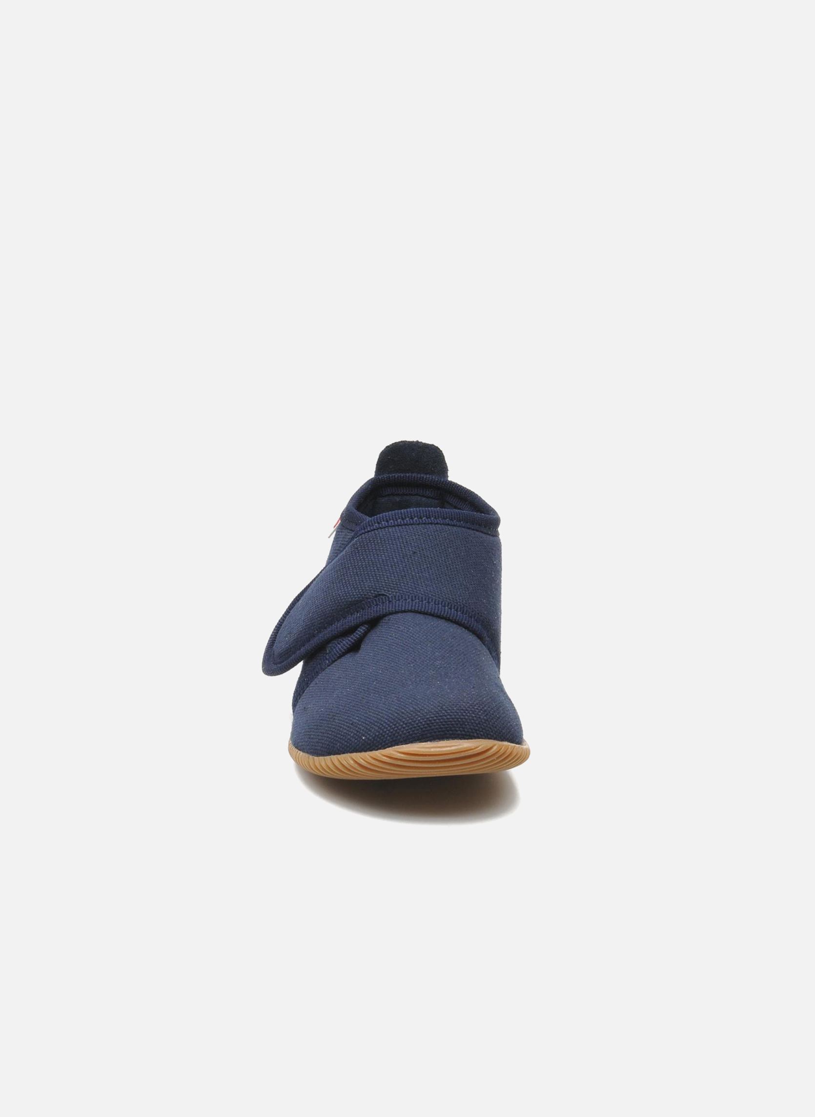 Chaussons Strass Slim Fit bleu Giesswein Chaussons Strass Slim Fit bleu DUNKELBLAU
