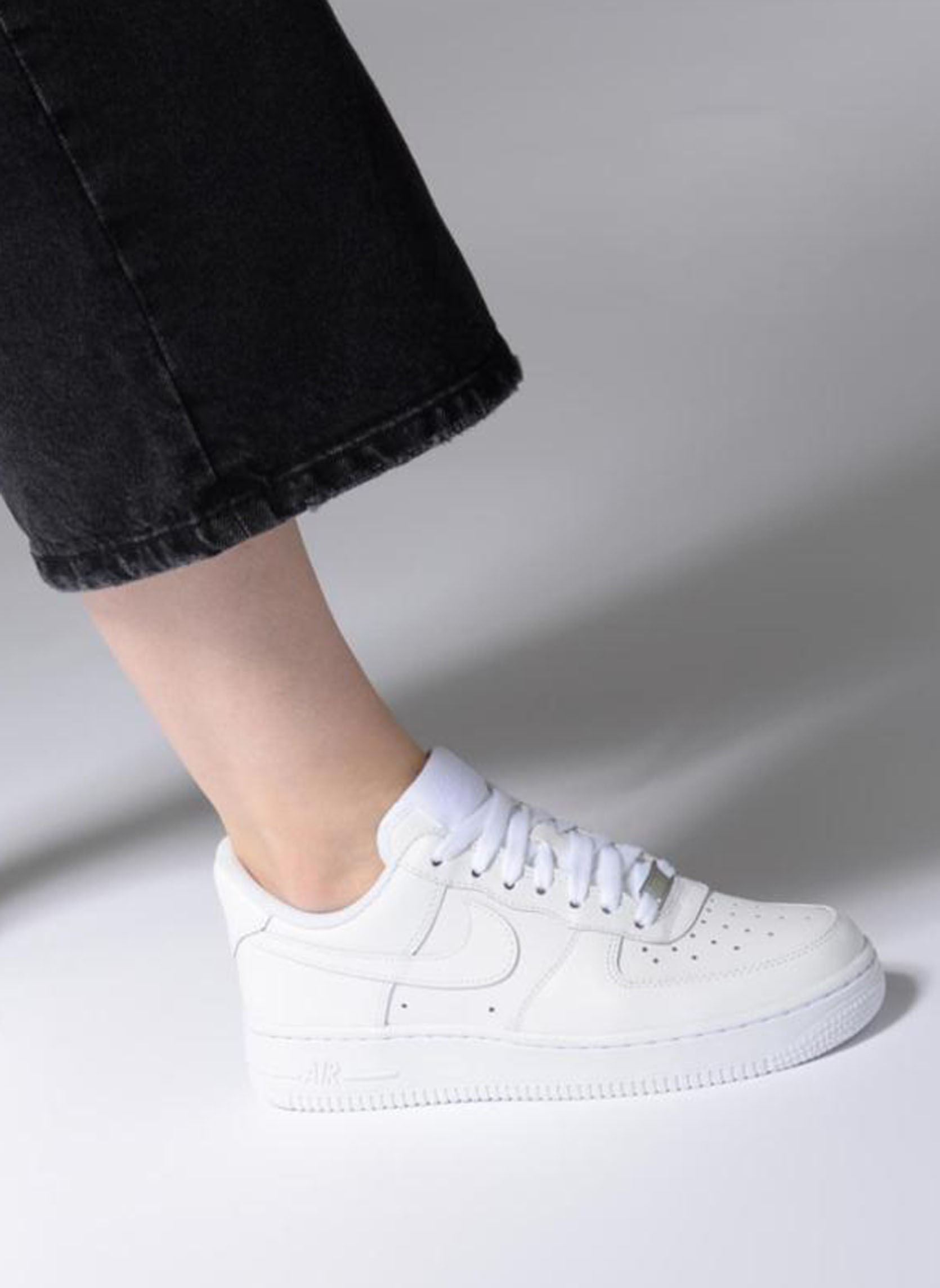 Baskets basses Wmns Air Force 1 '07 femme blanc Nike Baskets basses Wmns Air Force 1 '07 femme blanc WHITE/WHITE