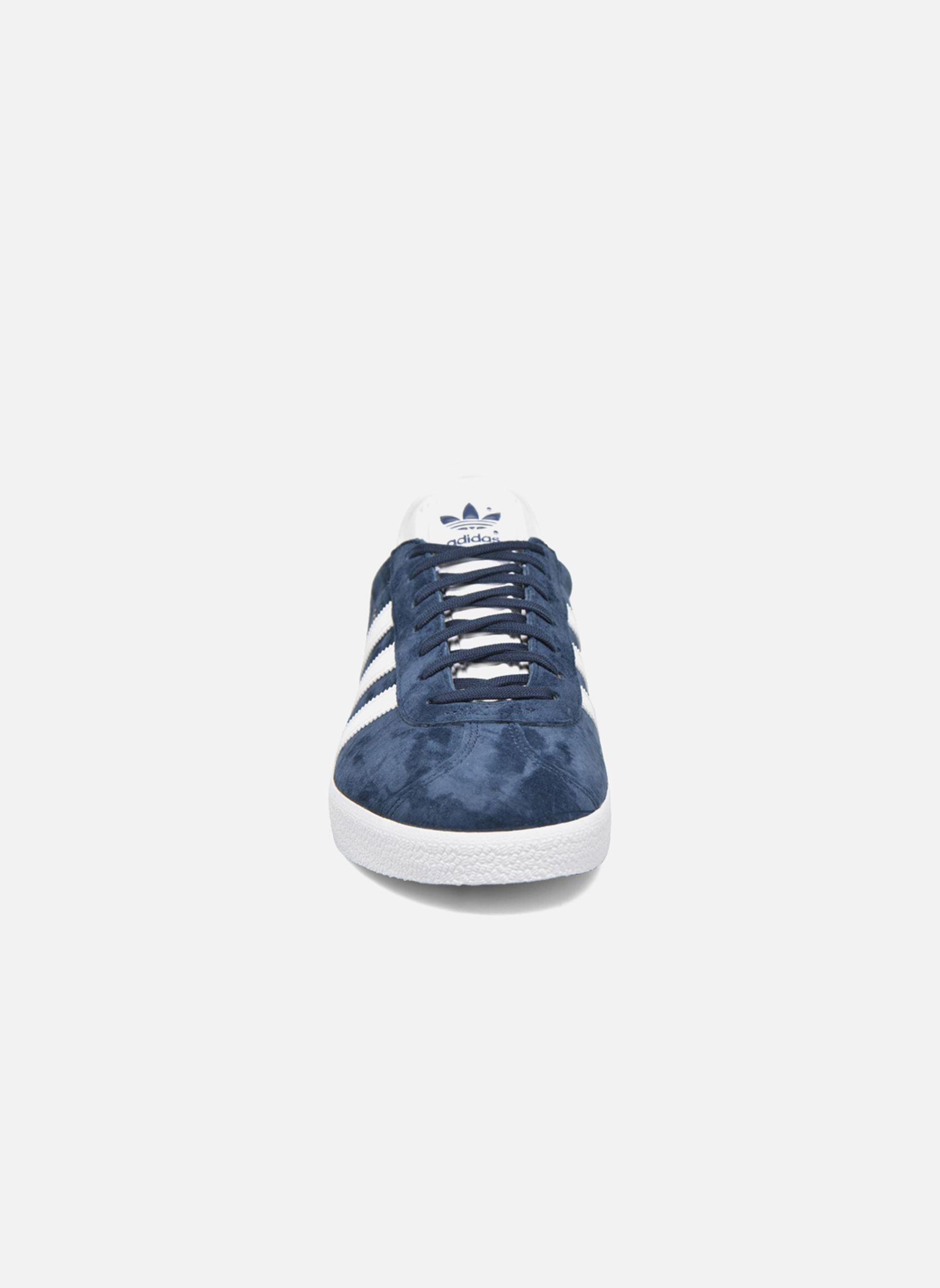 Baskets basses GAZELLE homme bleu adidas originals Baskets basses GAZELLE homme bleu BLNACO/BLANC/ORMETA