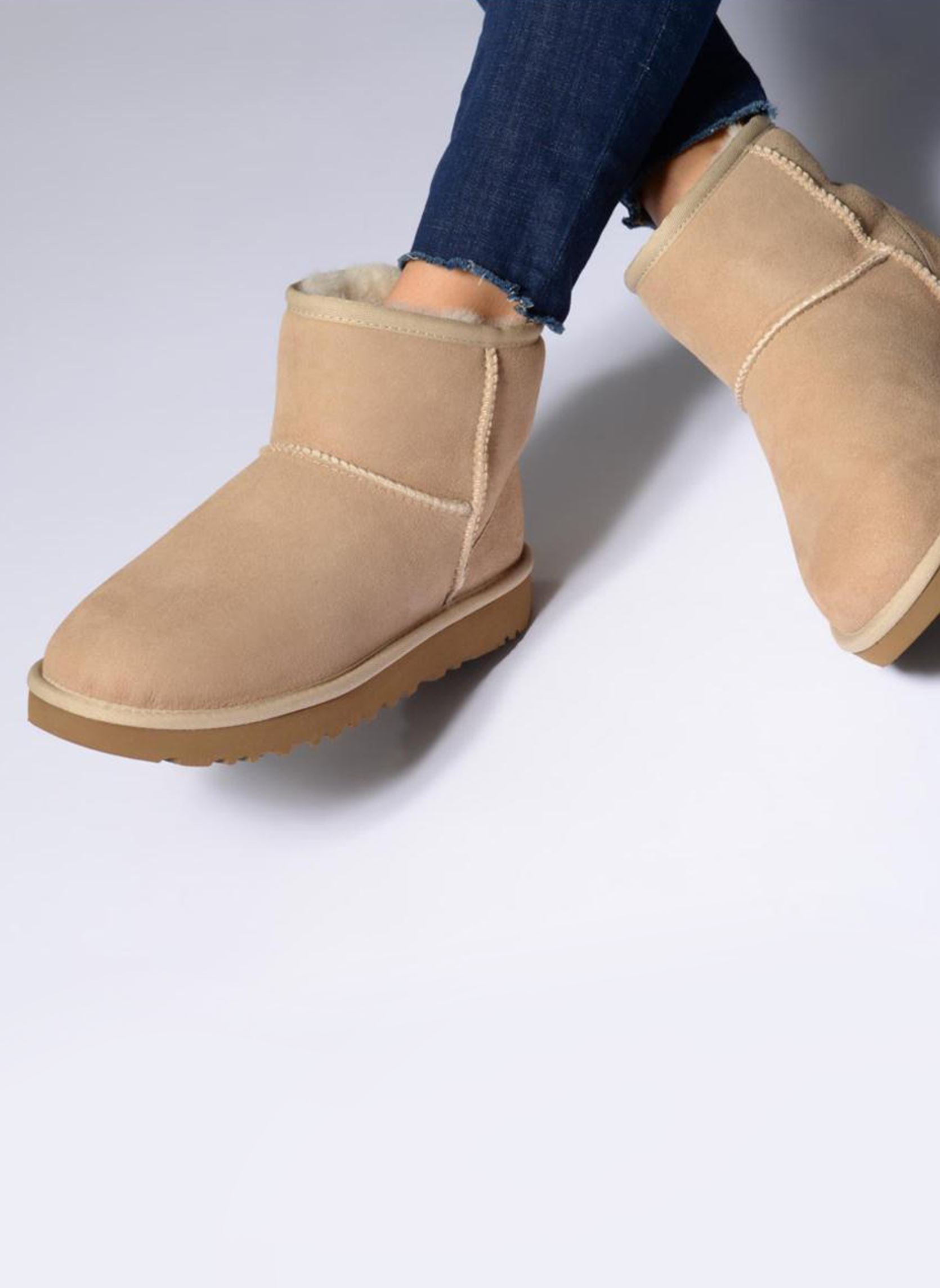 Stivaletti foderati W Classic Mini II donna marrone UGG Stivaletti foderati W Classic Mini II donna marrone SAND