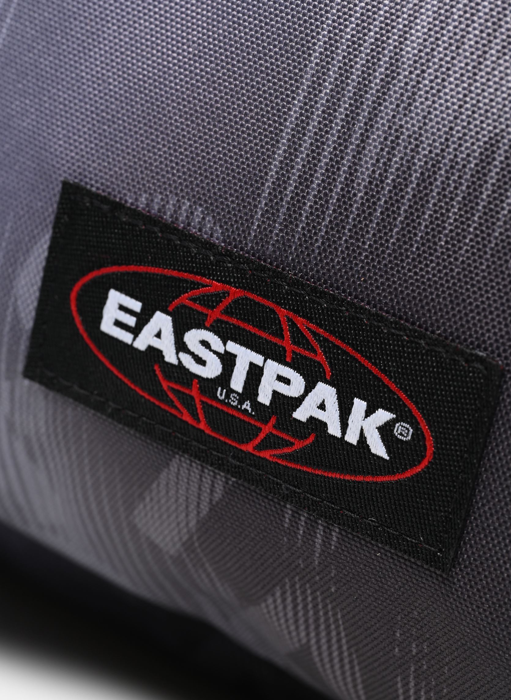 Rugtassen Padded Pak'R zwart Eastpak Rugtassen Padded Pak'R zwart LETTER DYE BLACK