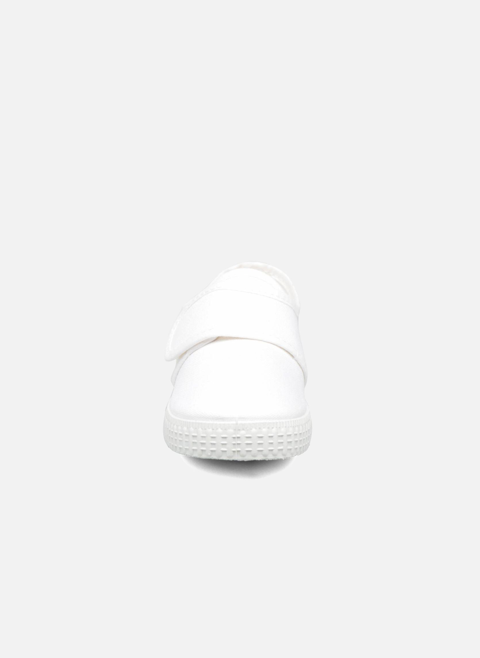 Niedrige Sneaker Julio weiß Cienta Niedrige Sneaker Julio weiß BLANC-00005
