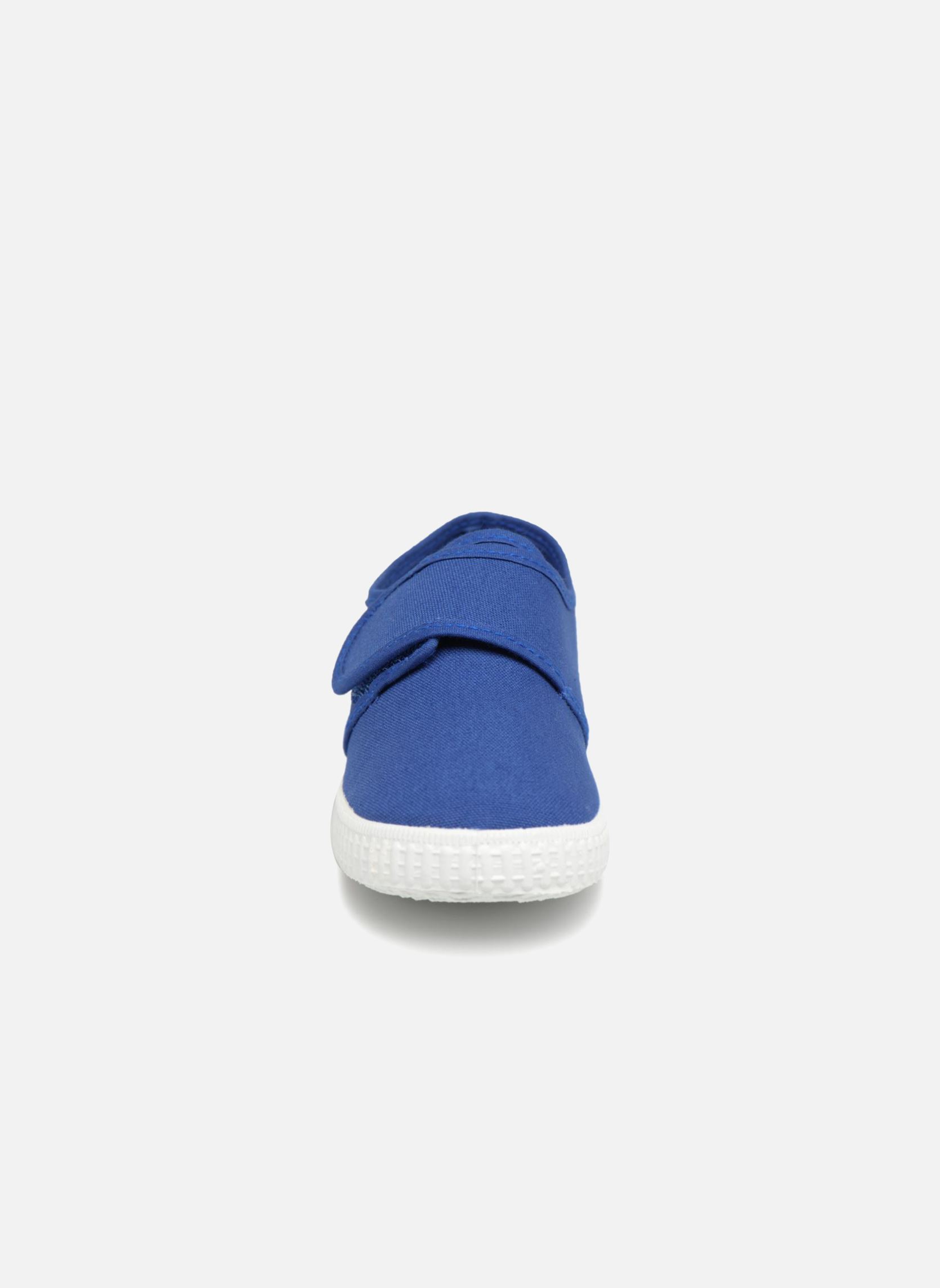 Niedrige Sneaker Julio blau Cienta Niedrige Sneaker Julio blau BLEU-00007