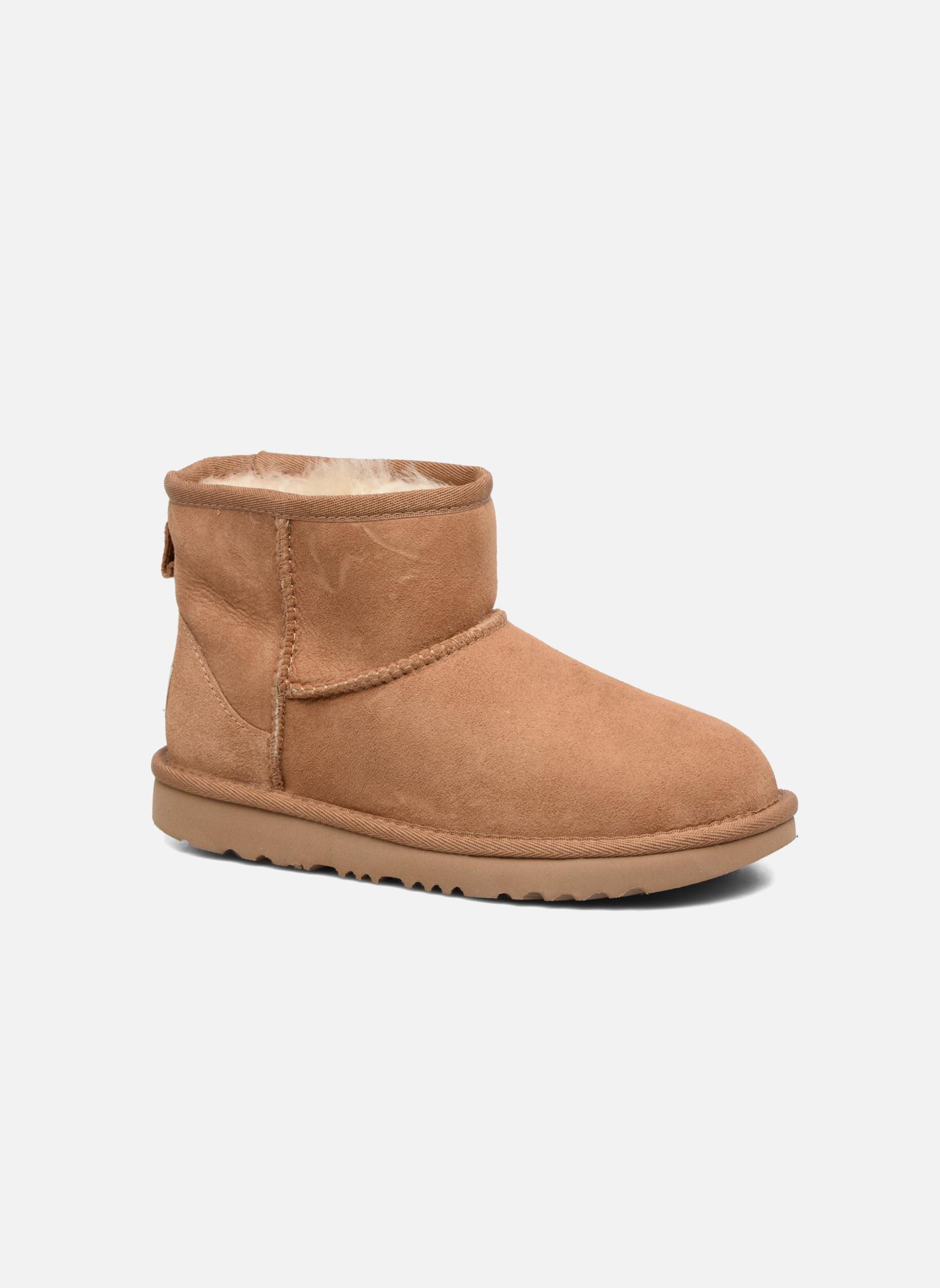 Boots enfant UGG KIDS' CLASSIC II - vue 10