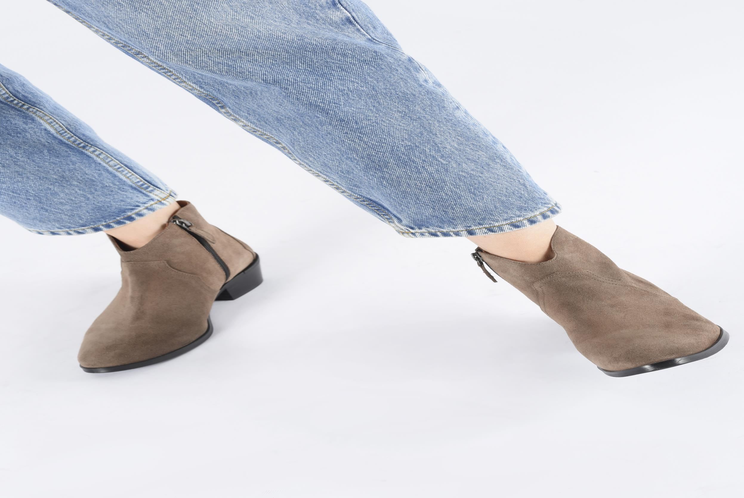 Stivaletti western Fiona 35 donna marrone Anonymous Copenhagen Stivaletti western Fiona 35 donna marrone SUEDE CALF DARK TAUPE
