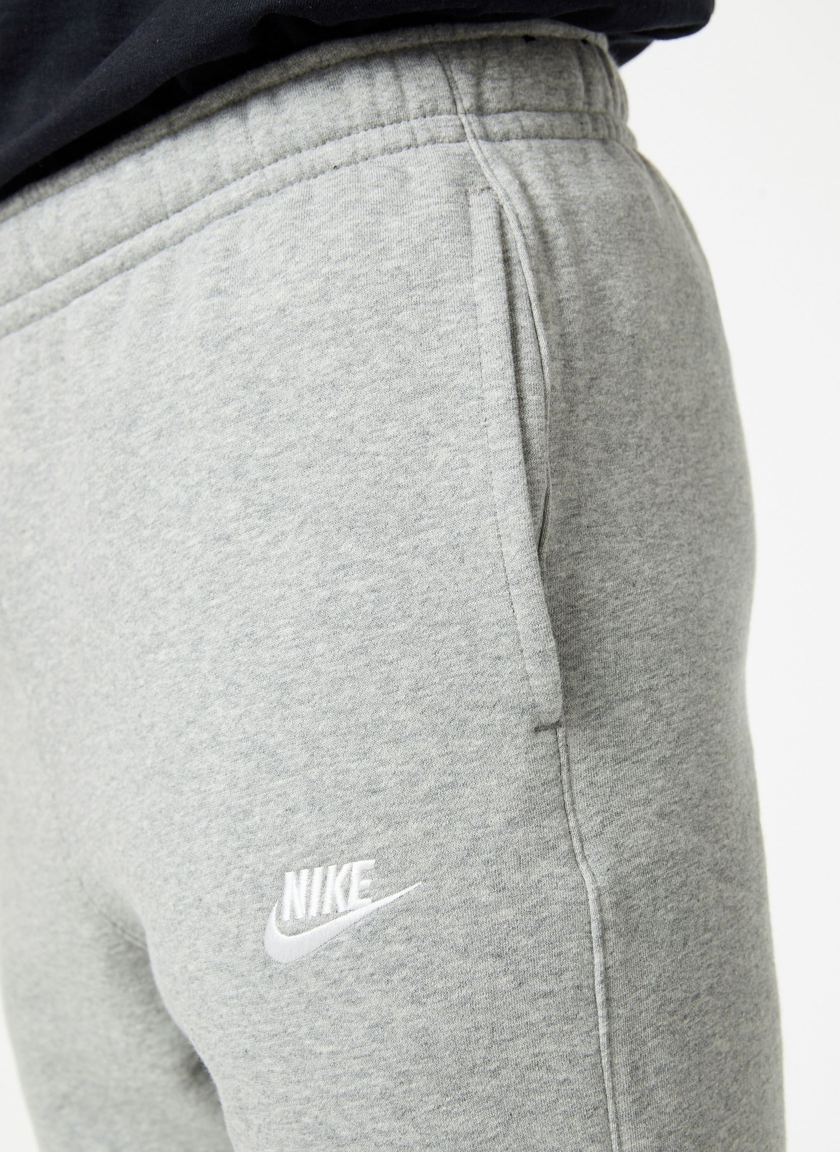Joggingbroeken Pantalon homme Nike Sportswear Club heren grijs Nike Joggingbroeken Pantalon homme Nike Sportswear Club heren grijs Gris clair