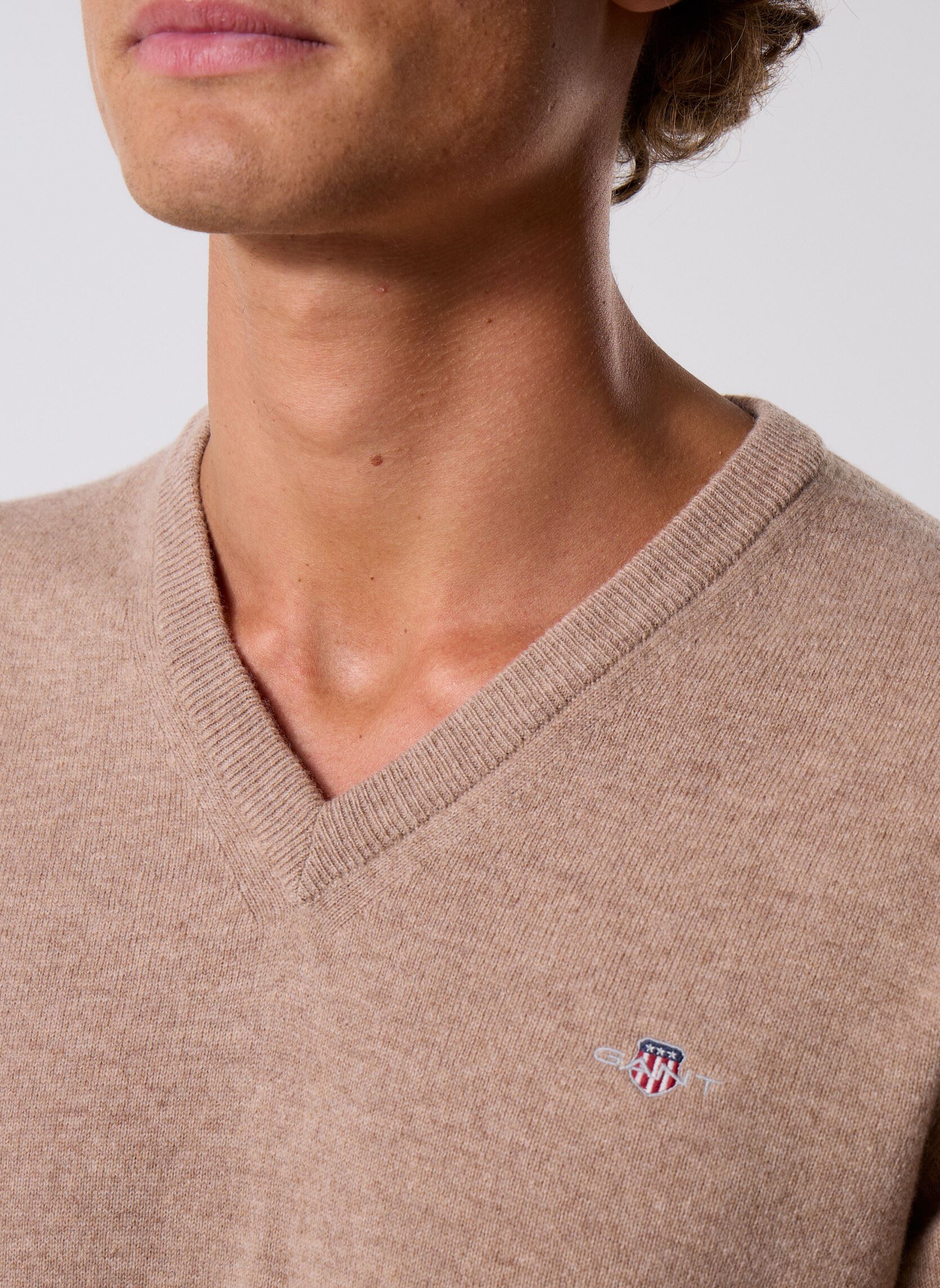 Truien Superfine Lambswool V-Neck heren beige GANT Truien Superfine Lambswool V-Neck heren beige Dk. Sand Melange