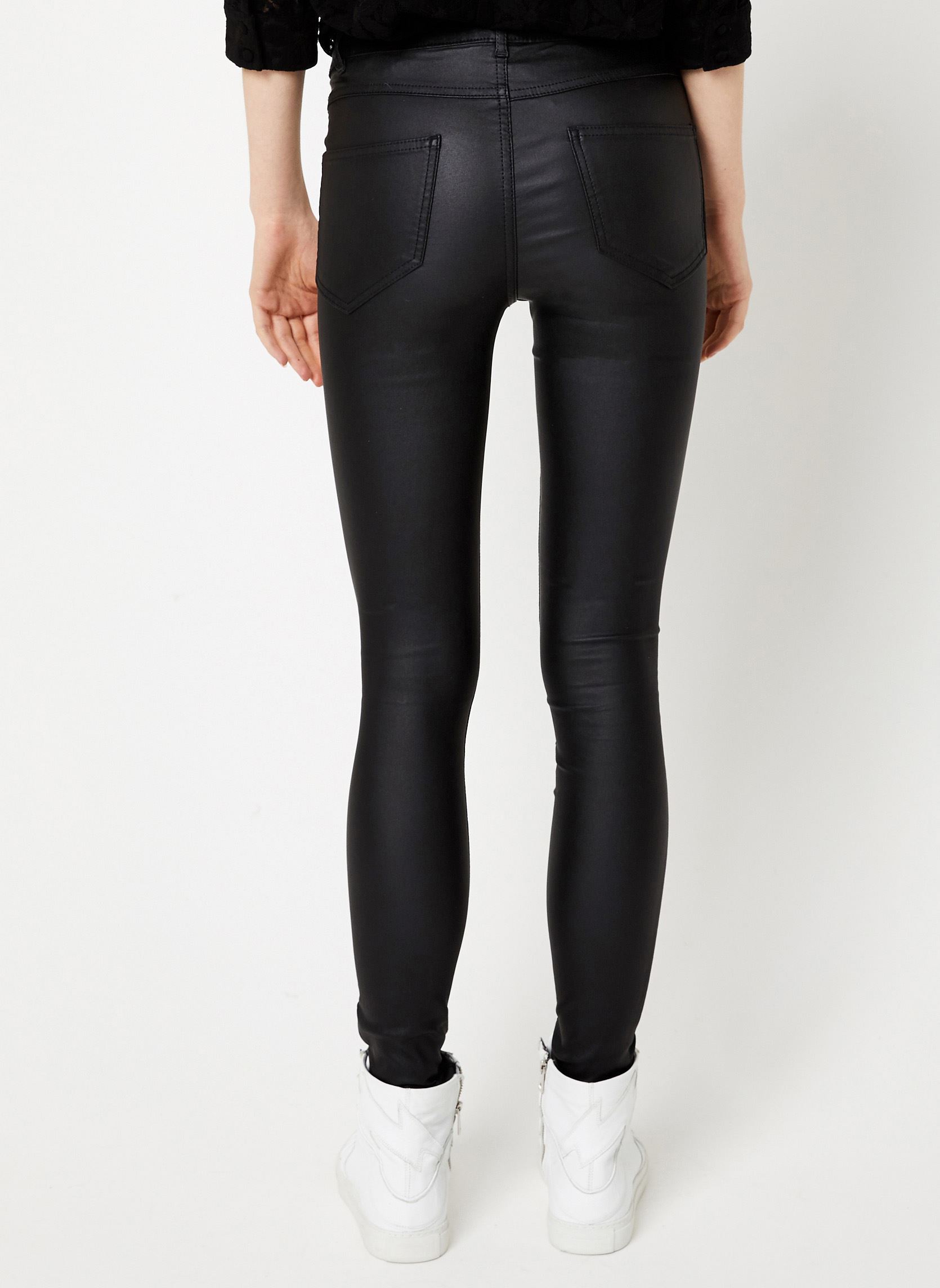 Pantalons slim Vicommit Pant femme noir Vila Pantalons slim Vicommit Pant femme noir Black