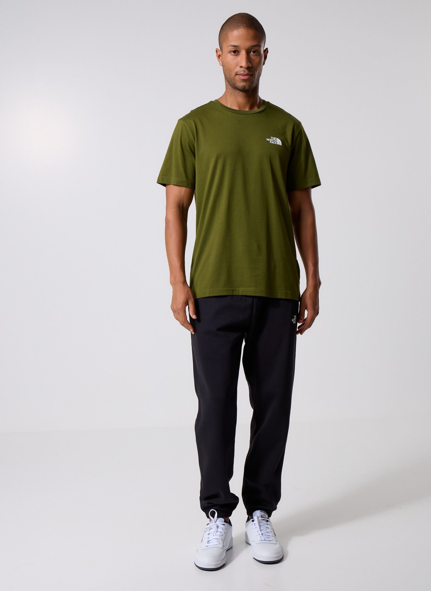 Tee-shirts M SS Simple Dome Tee homme vert The North Face Tee-shirts M SS Simple Dome Tee homme vert WOODLAND GREEN