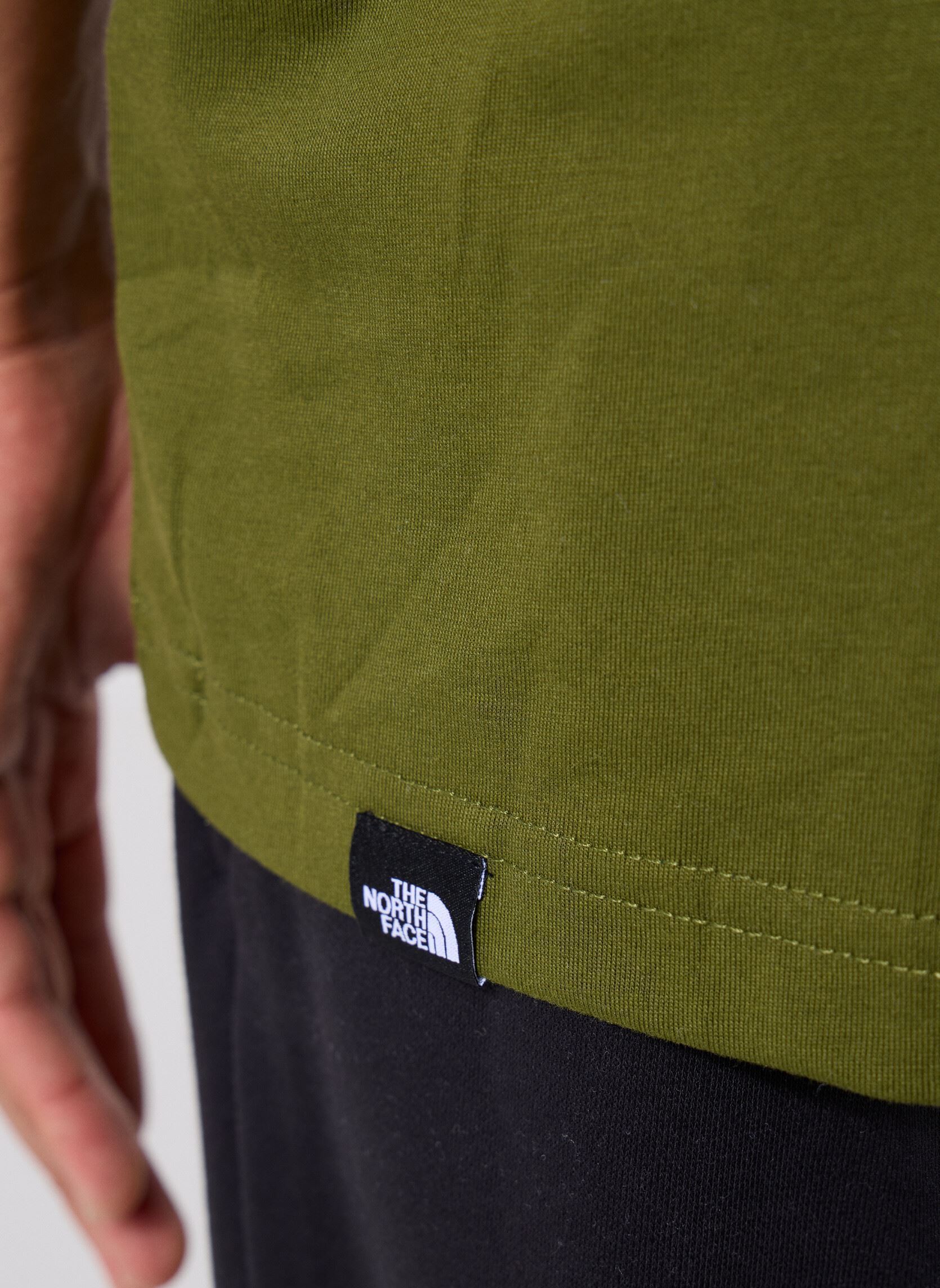 Tee-shirts M SS Simple Dome Tee homme vert The North Face Tee-shirts M SS Simple Dome Tee homme vert WOODLAND GREEN