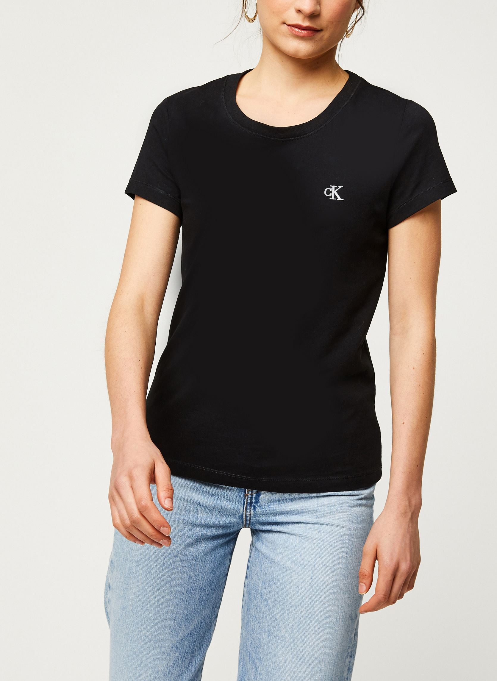 Tee-shirts CK Embroidery Slim Tee femme noir Calvin Klein Jeans Tee-shirts CK Embroidery Slim Tee femme noir CK BLACK