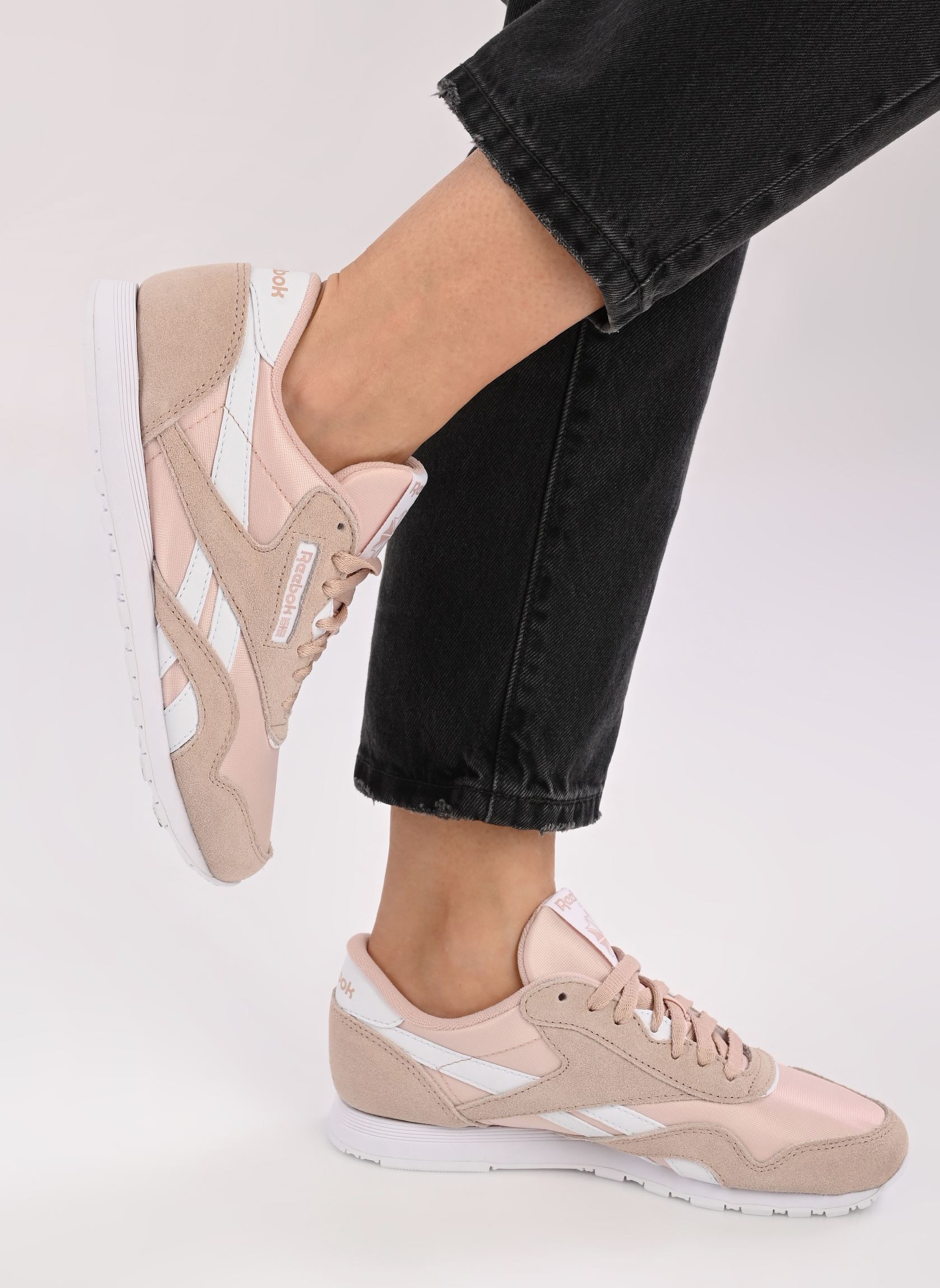 Sneakers basse Classic Nylon W donna beige Reebok Sneakers basse Classic Nylon W donna beige Pinstu/Ftwwht/Ftwwht