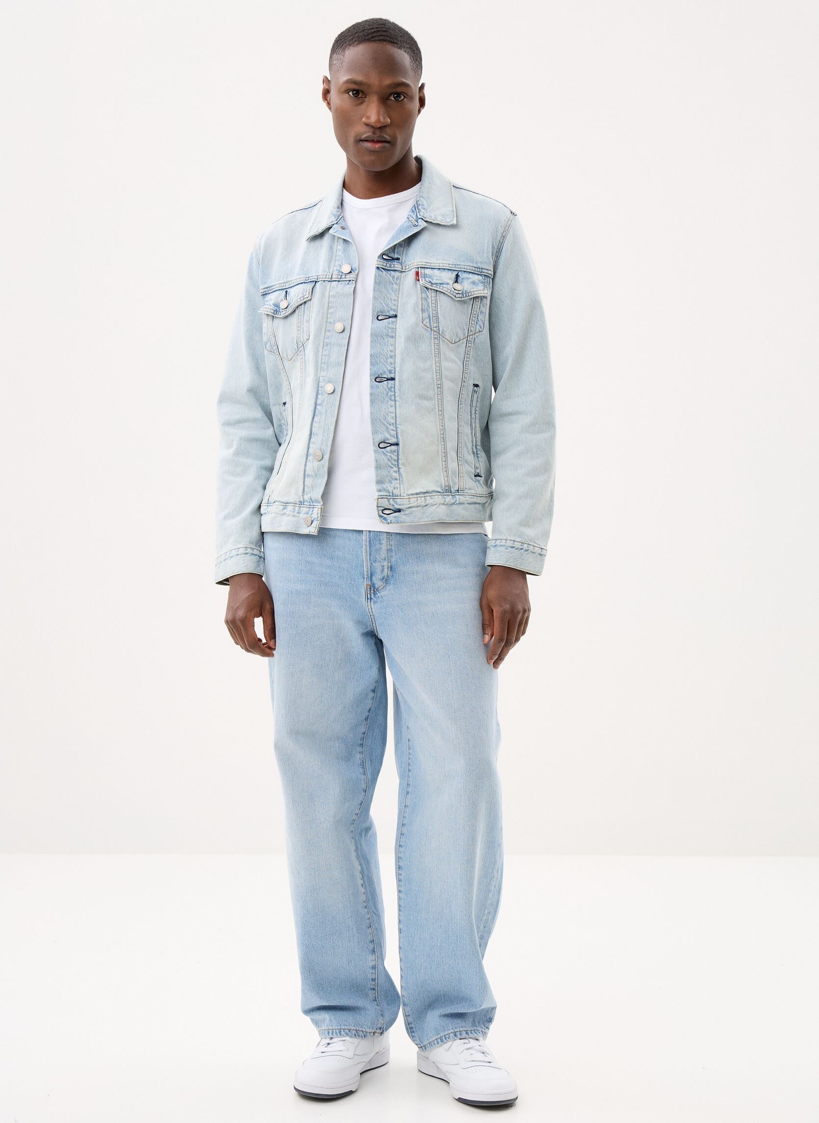 Vestes en jean THE TRUCKER JACKET homme bleu Levi's Vestes en jean THE TRUCKER JACKET homme bleu INTO THE LIGHT T