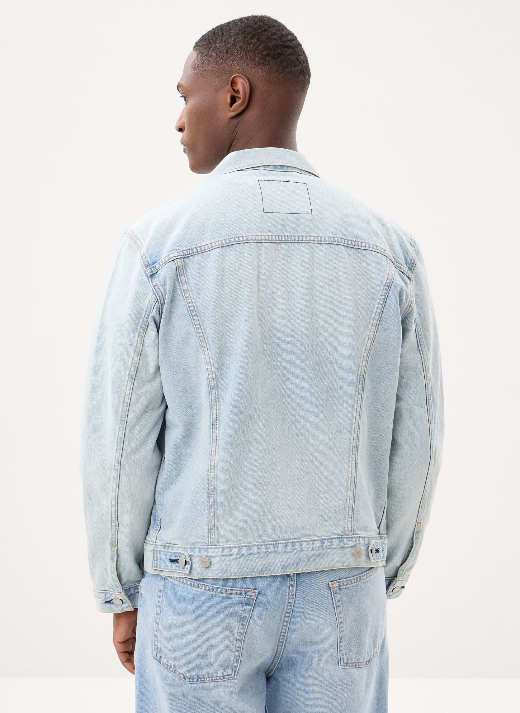 Vestes en jean THE TRUCKER JACKET homme bleu Levi's Vestes en jean THE TRUCKER JACKET homme bleu INTO THE LIGHT T