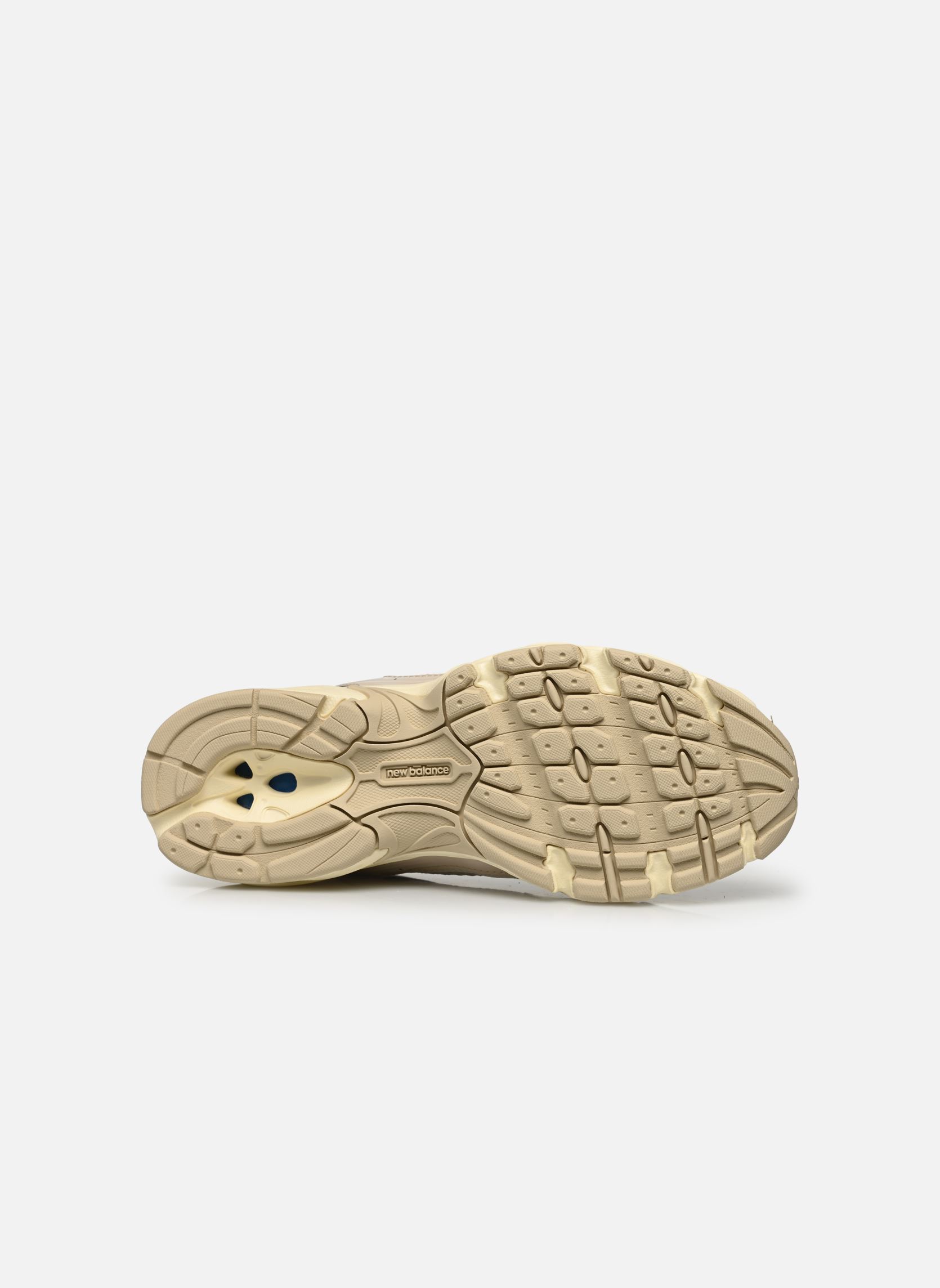 Baskets basses MR530 beige New Balance Baskets basses MR530 beige BONE (104)