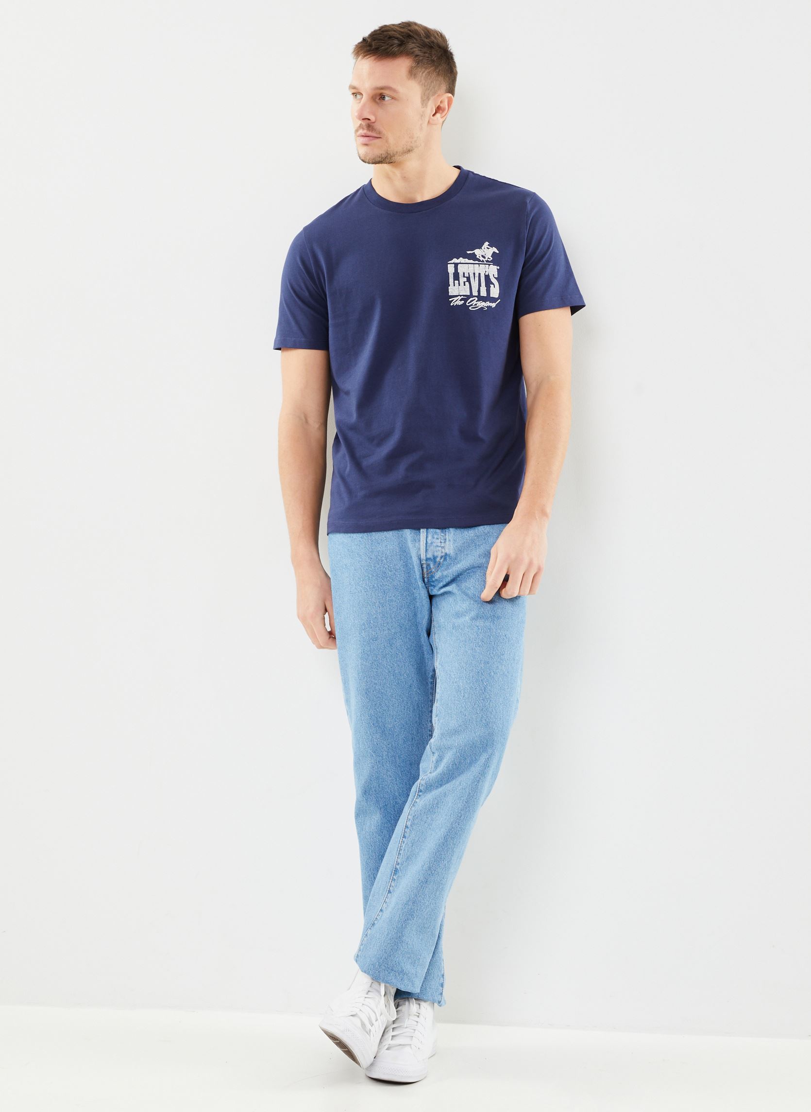 Tee-shirts GRAPHIC CREWNECK TEE homme bleu Levi's Tee-shirts GRAPHIC CREWNECK TEE homme bleu WESTERN HTG LOGO LC
