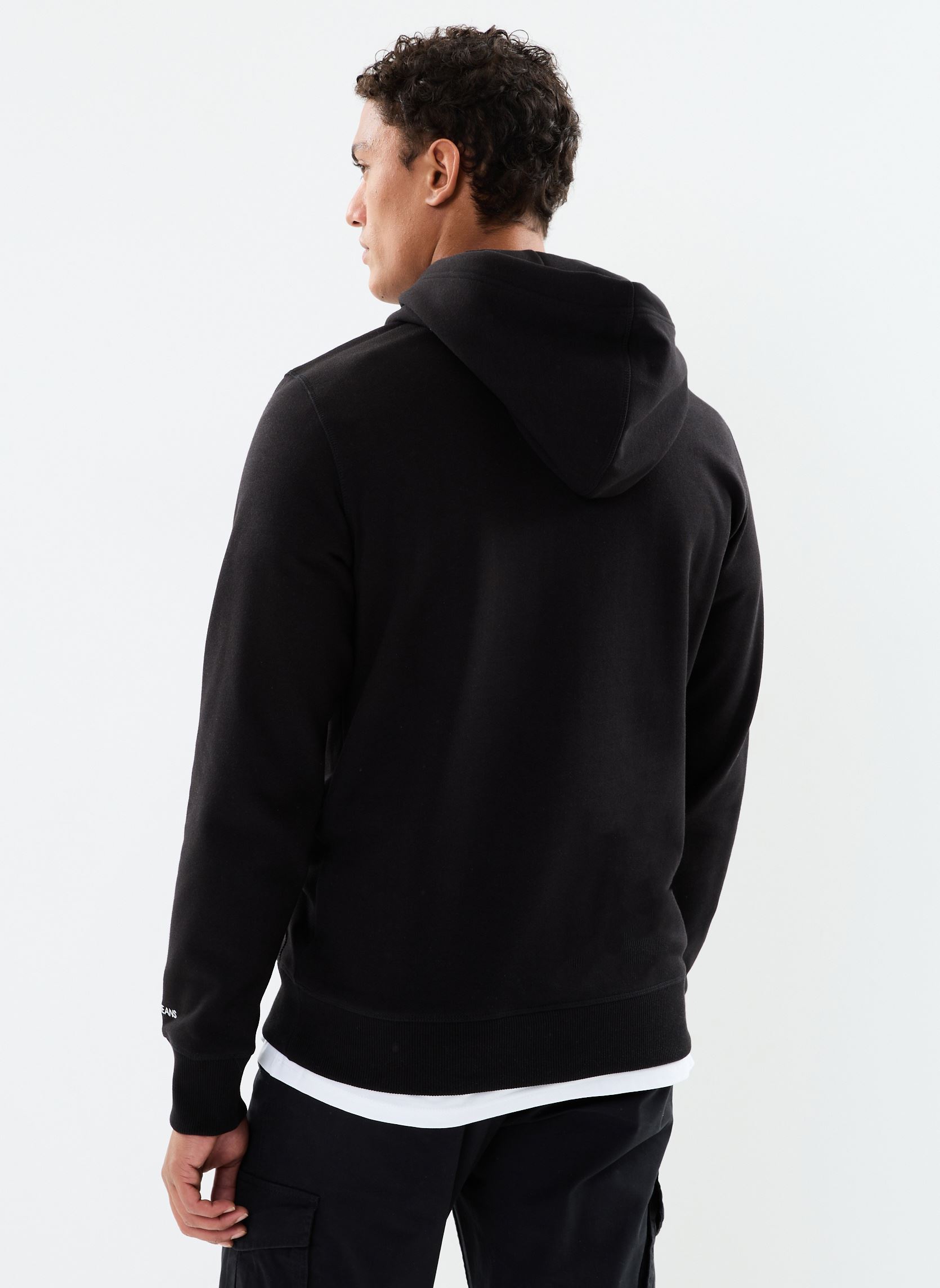 Sweats Ck Essential Hoodie homme noir Calvin Klein Jeans Sweats Ck Essential Hoodie homme noir CK BLACK