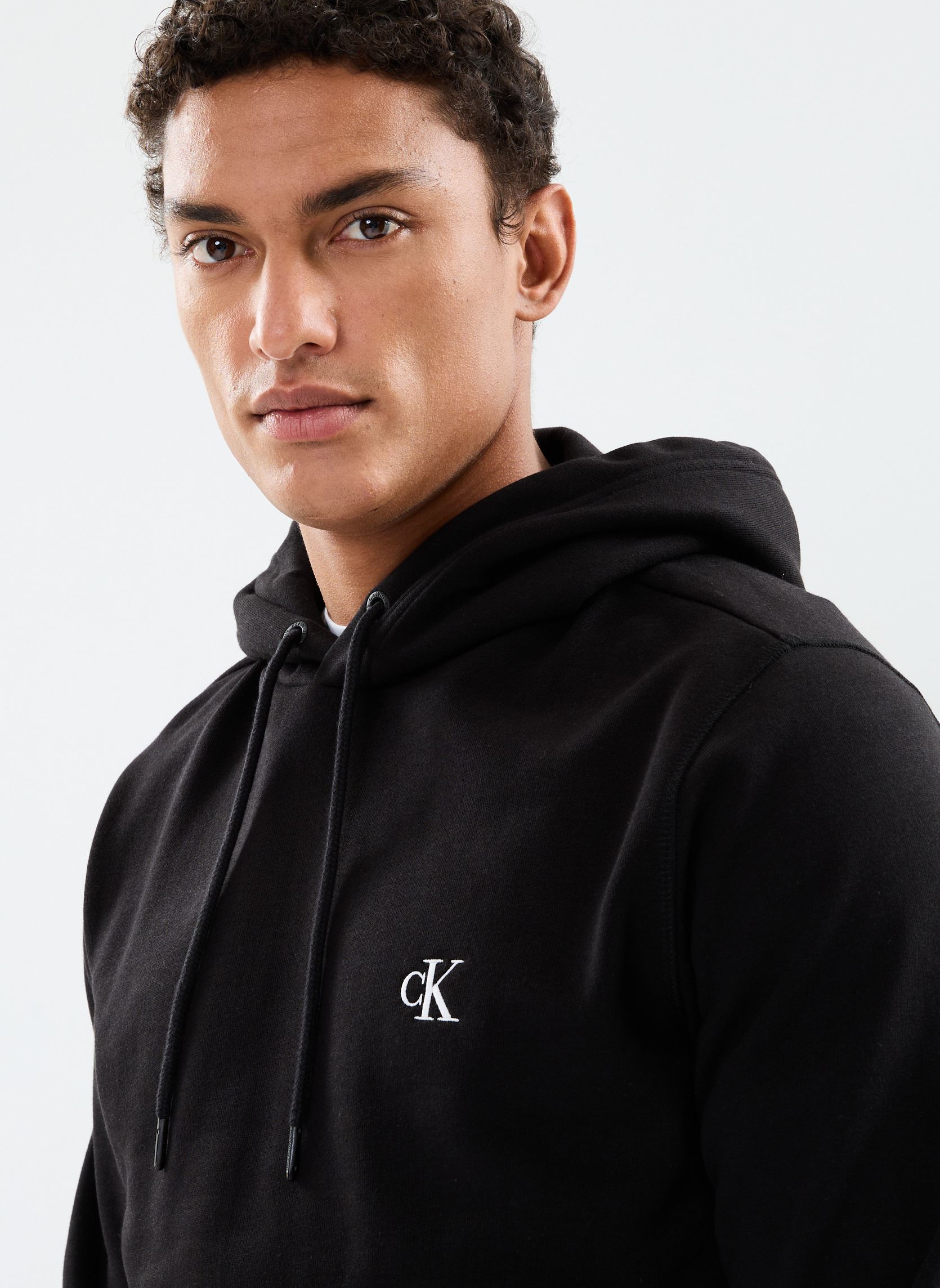Sweats Ck Essential Hoodie homme noir Calvin Klein Jeans Sweats Ck Essential Hoodie homme noir CK BLACK