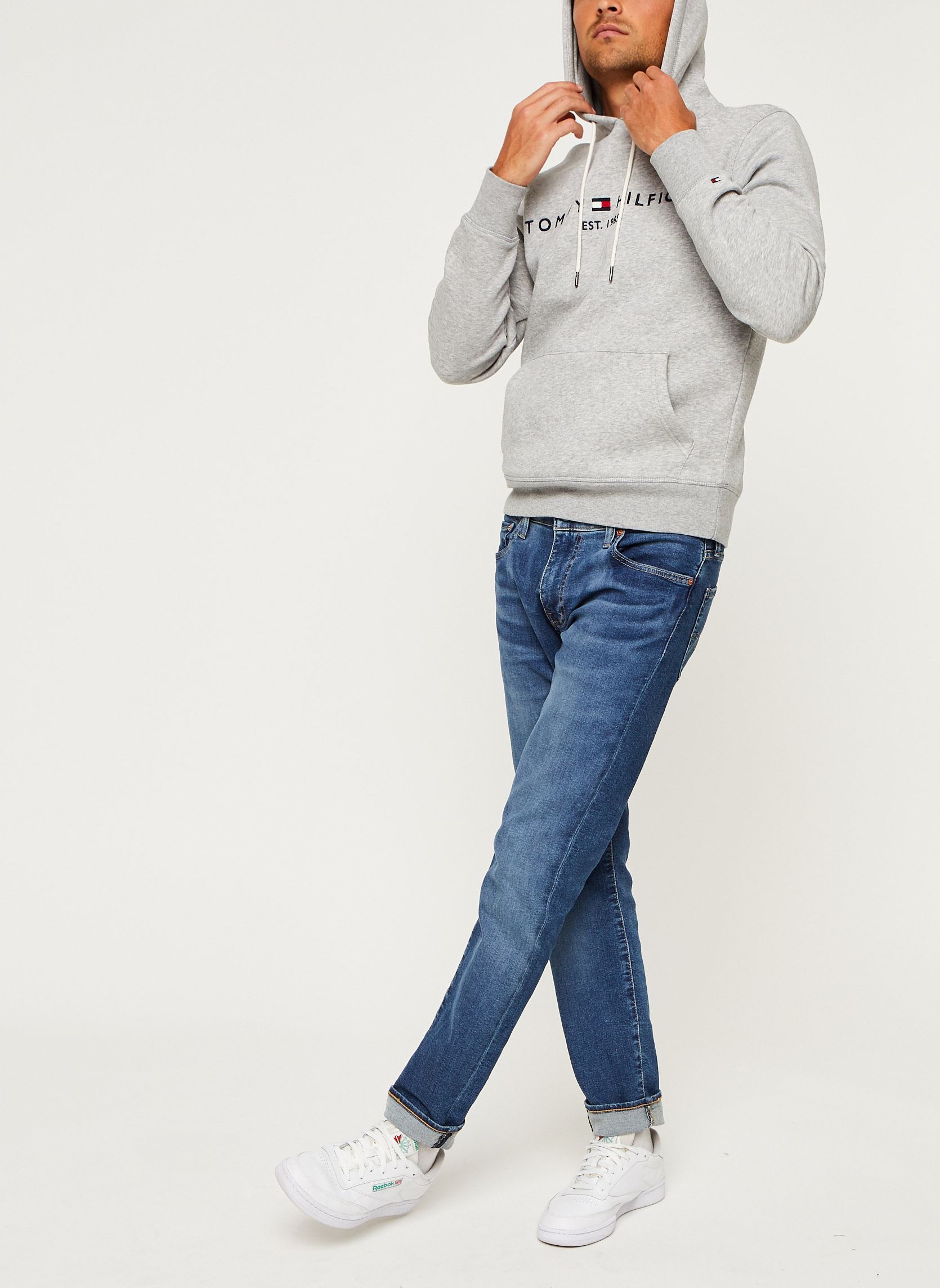 Sweats à capuche Core Tommy Logo Hoodie homme gris Tommy Hilfiger Sweats à capuche Core Tommy Logo Hoodie homme gris CLOUD HTR