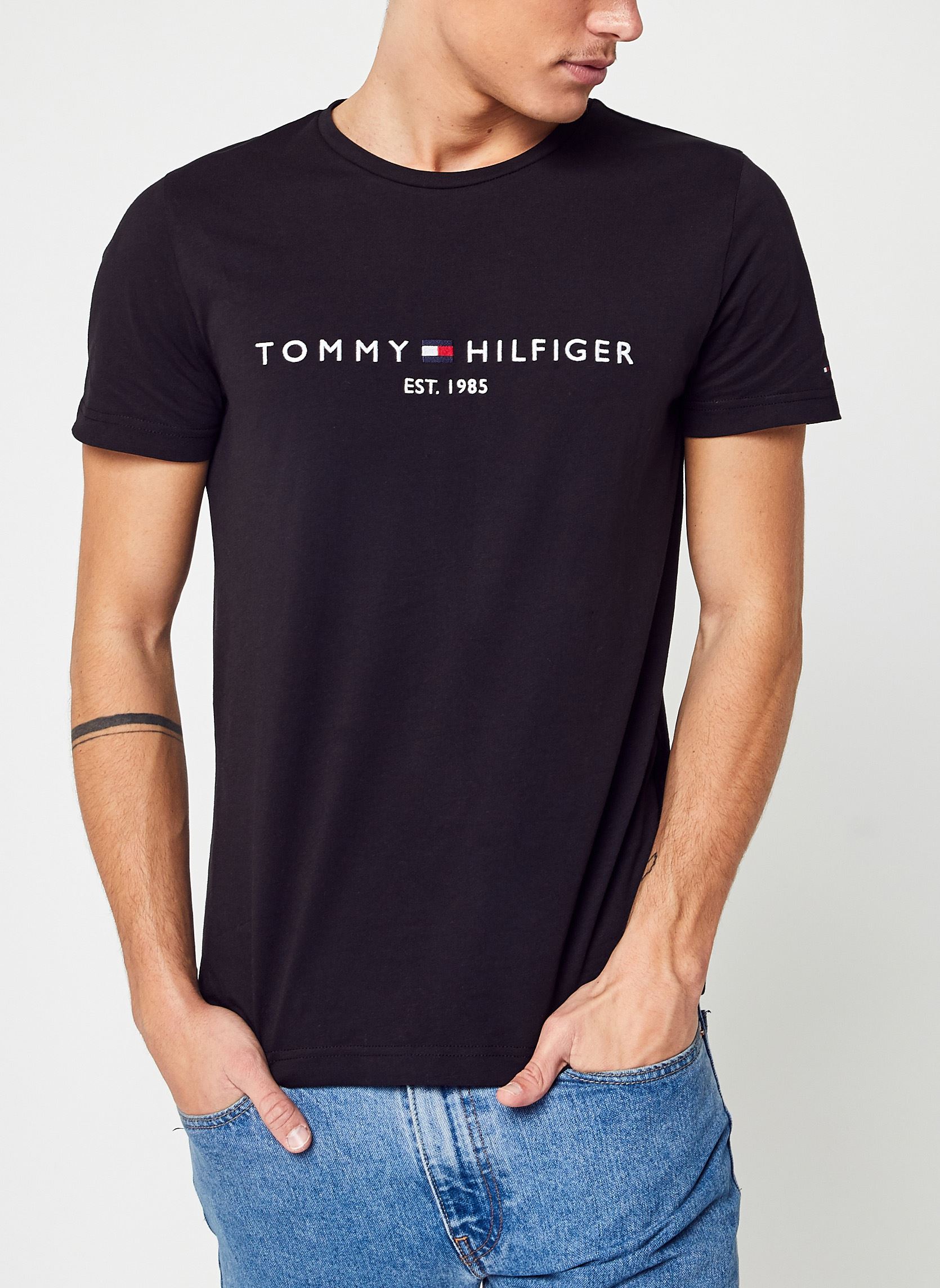 T-Shirts Core Tommy Logo Tee herren schwarz Tommy Hilfiger T-Shirts Core Tommy Logo Tee herren schwarz JET BLACK