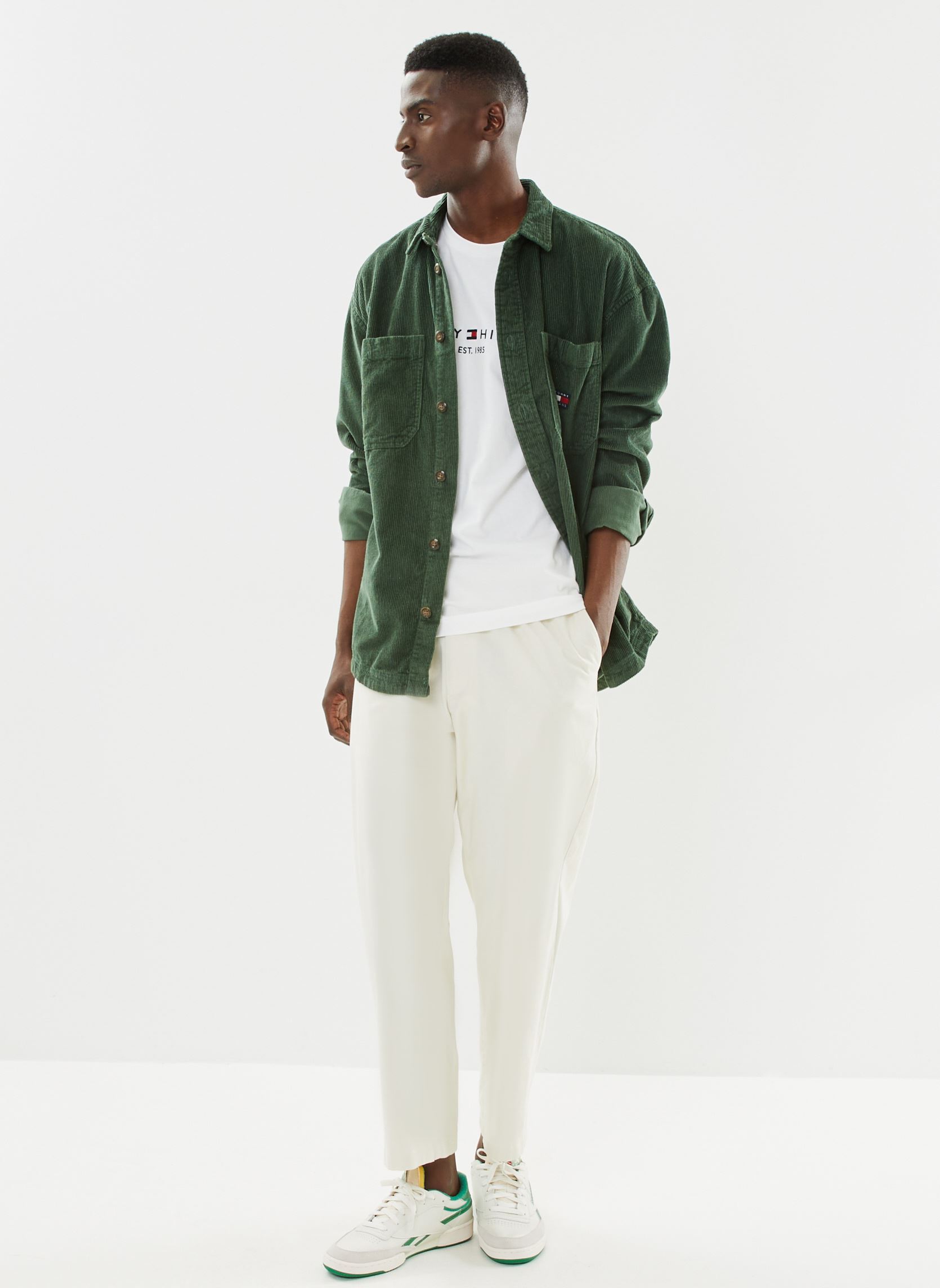 Tee-shirts Core Tommy Logo Tee homme blanc Tommy Hilfiger Tee-shirts Core Tommy Logo Tee homme blanc SNOW WHITE