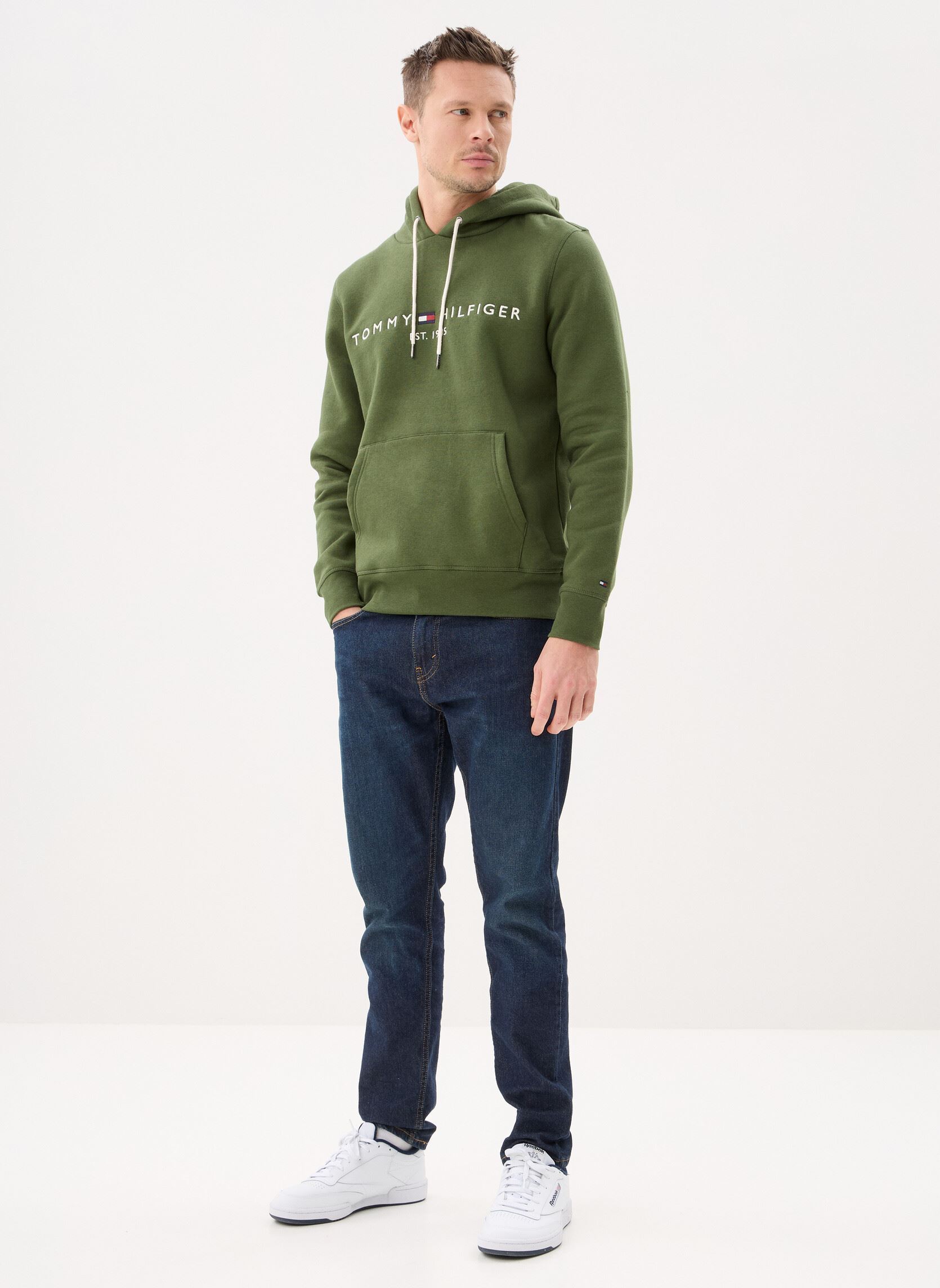Sweats à capuche Tommy Logo Hoody homme vert Tommy Hilfiger Sweats à capuche Tommy Logo Hoody homme vert MOUNTAIN PINE