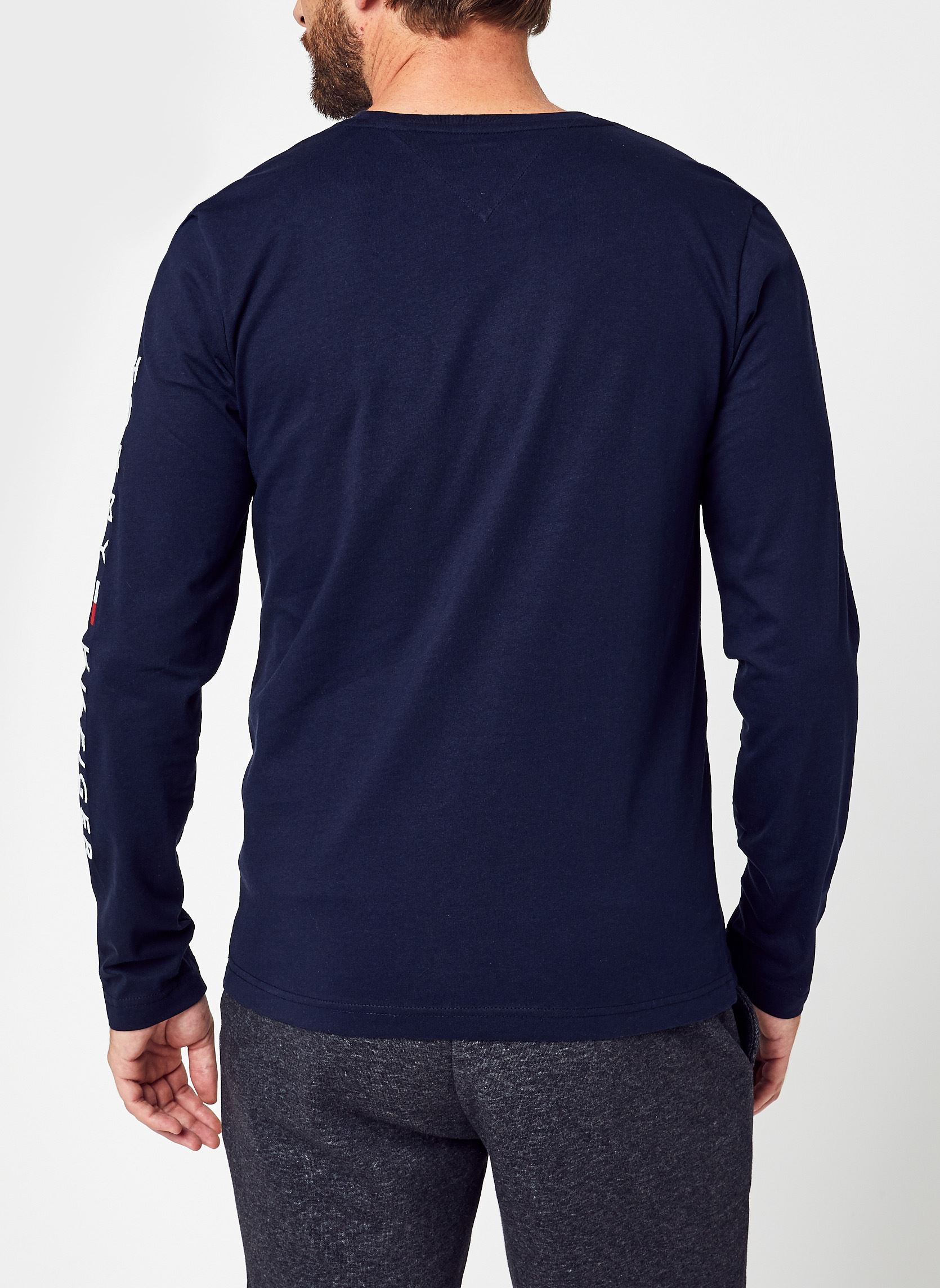 T-shirts Tommy Logo Long Sleeve Tee heren blauw Tommy Hilfiger T-shirts Tommy Logo Long Sleeve Tee heren blauw NAVY BLUE