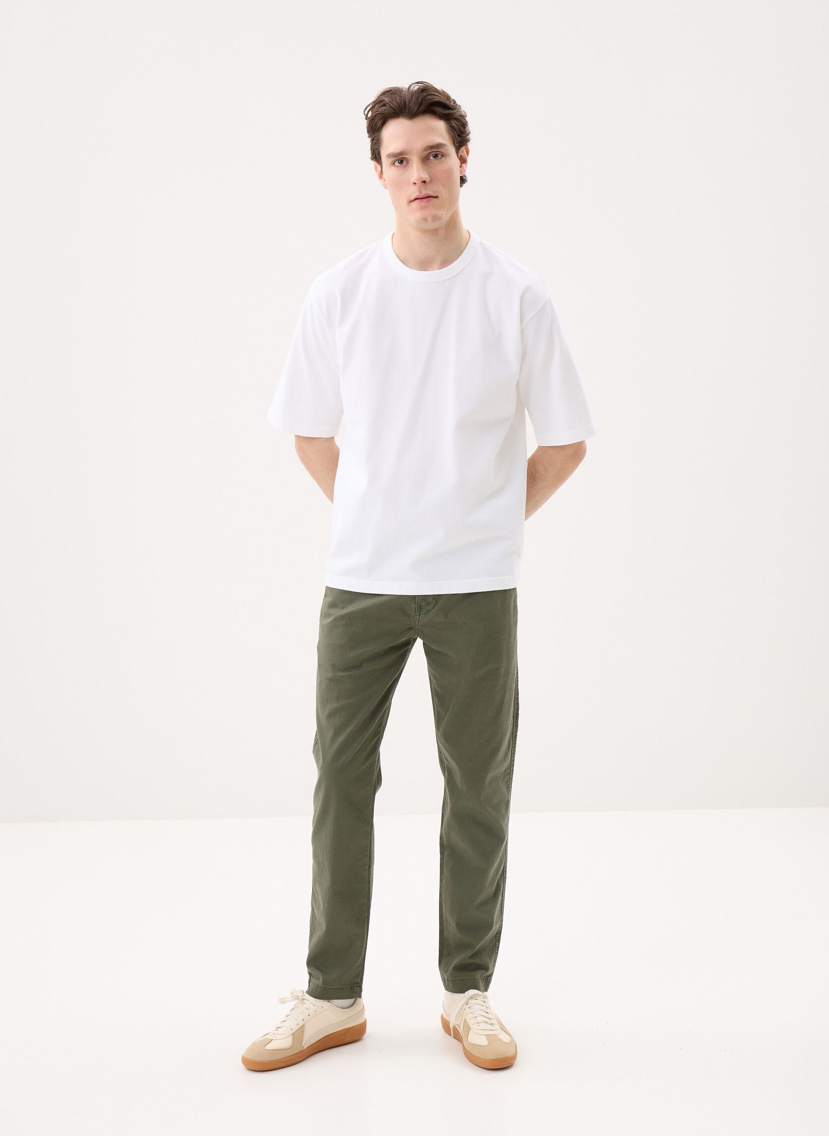 Pantalons chino Standard Taper Chino homme gris Levi's Pantalons chino Standard Taper Chino homme gris Kambaba