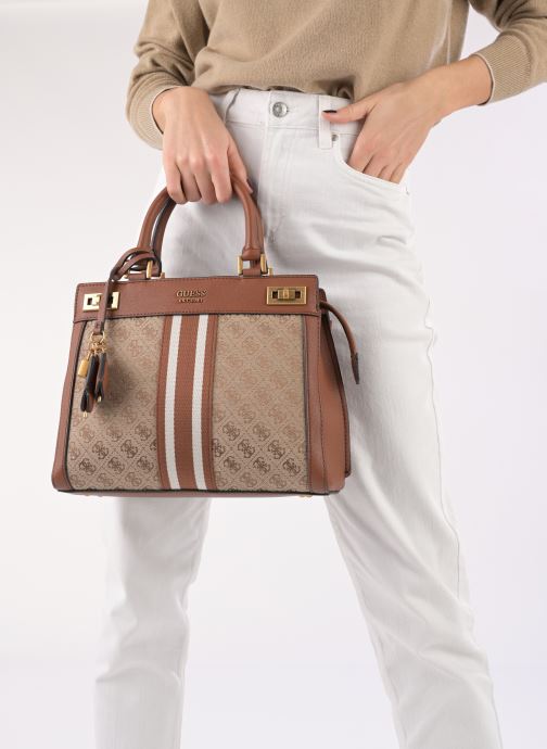 Guess shoes and bags Clearance