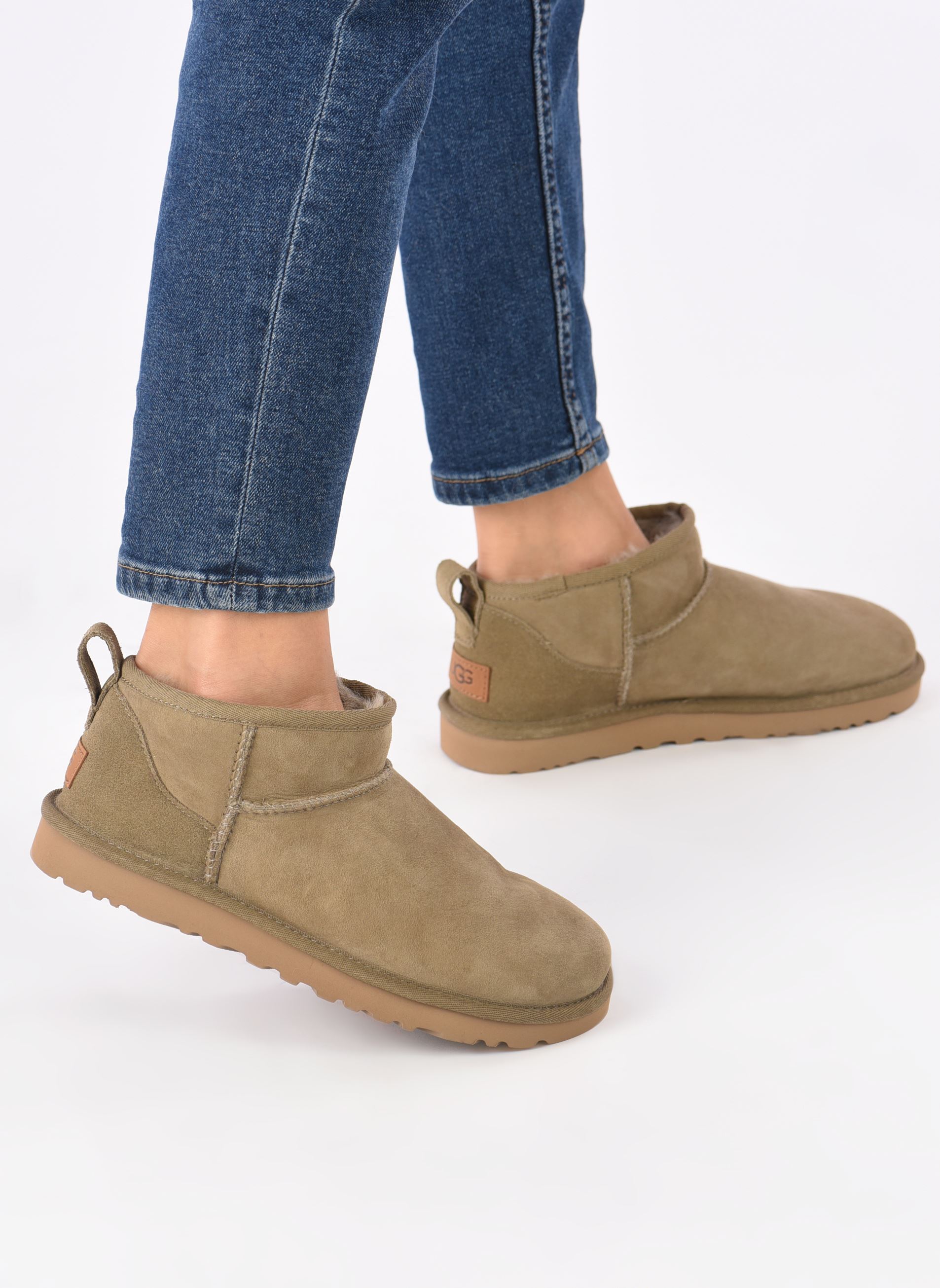 Bottines fourrées W Classic Ultra Mini femme beige UGG Bottines fourrées W Classic Ultra Mini femme beige ANTILOPE