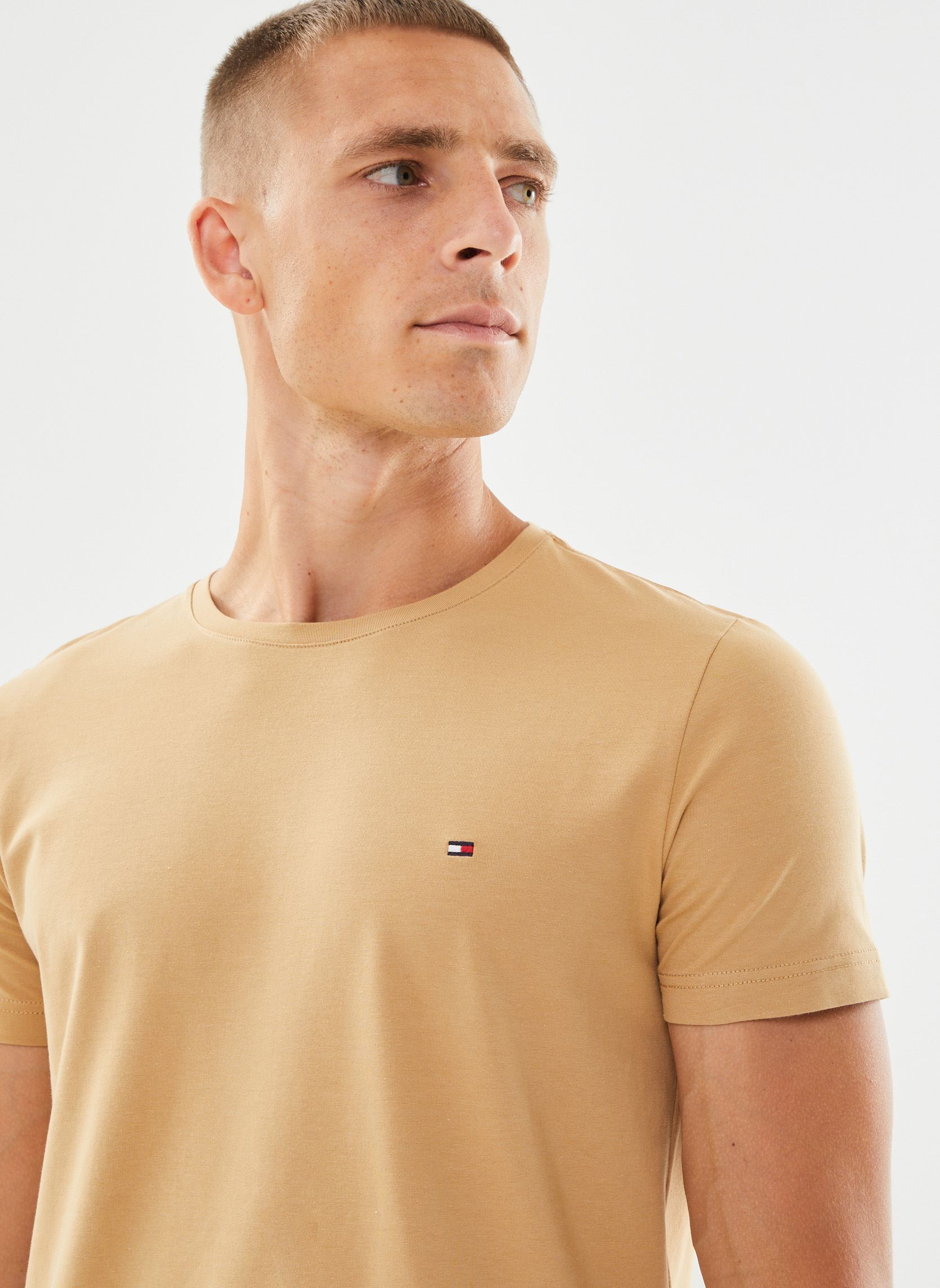 Tee-shirts Stretch Slim Fit Tee homme beige Tommy Hilfiger Tee-shirts Stretch Slim Fit Tee homme beige CLASSIC KHAKI