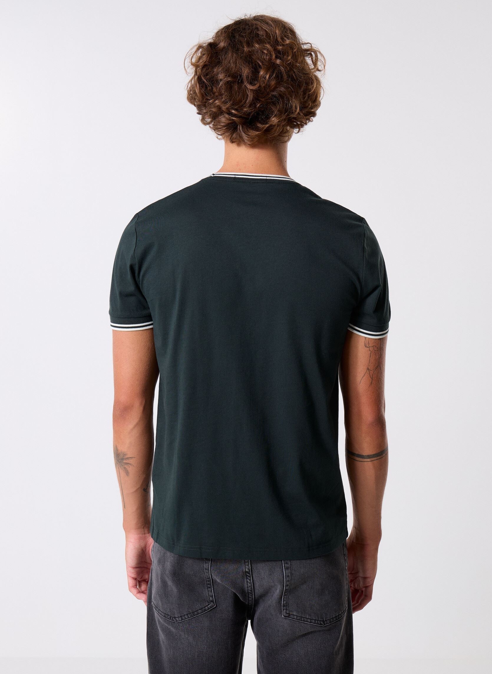 Tee-shirts Twin Tipped T-Shirt homme vert Fred Perry Tee-shirts Twin Tipped T-Shirt homme vert NIGHTGREEN/SNWHT