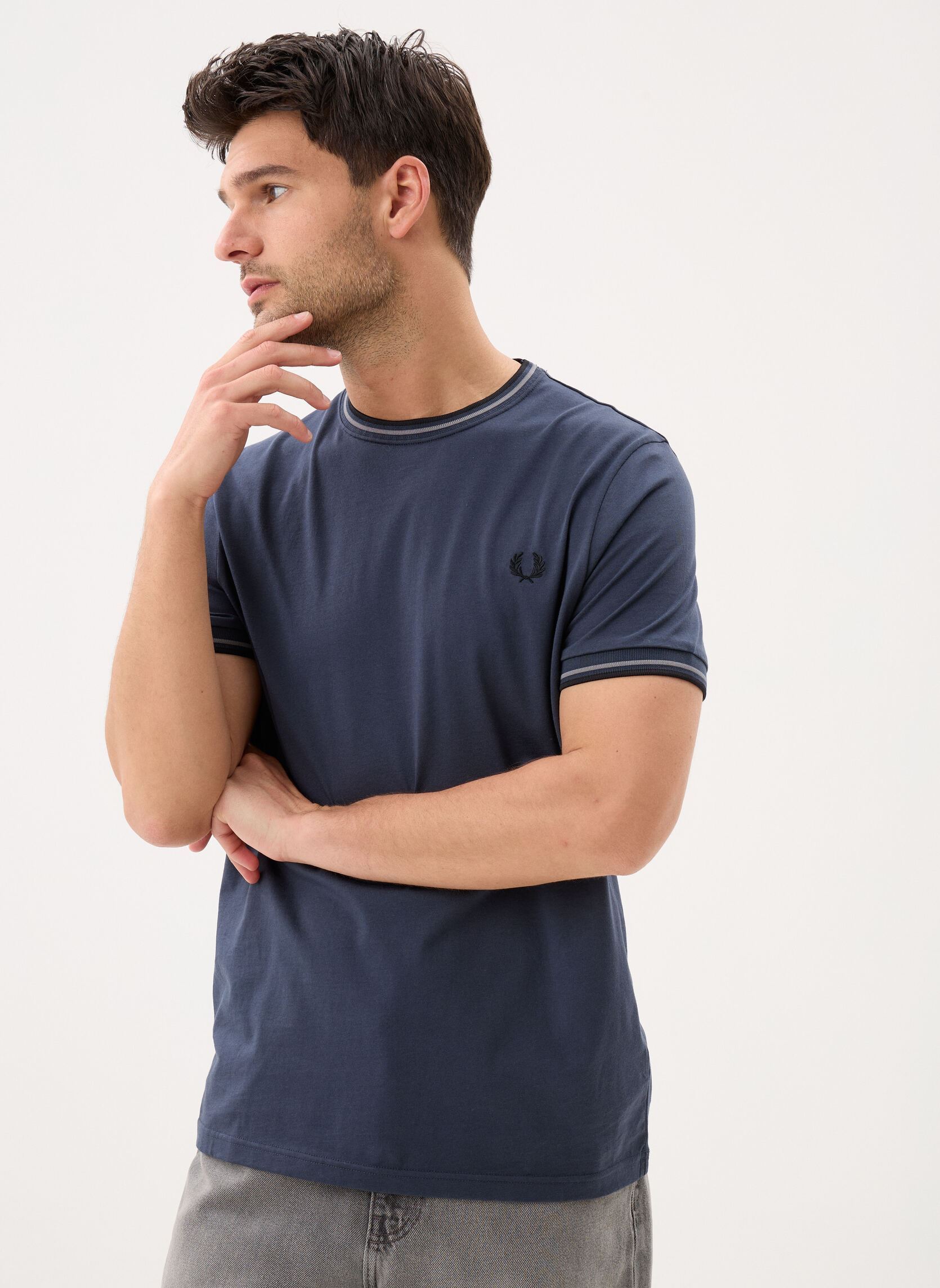 Tee-shirts Twin Tipped T-Shirt homme bleu Fred Perry Tee-shirts Twin Tipped T-Shirt homme bleu DRKAIR/SPBL/BLK