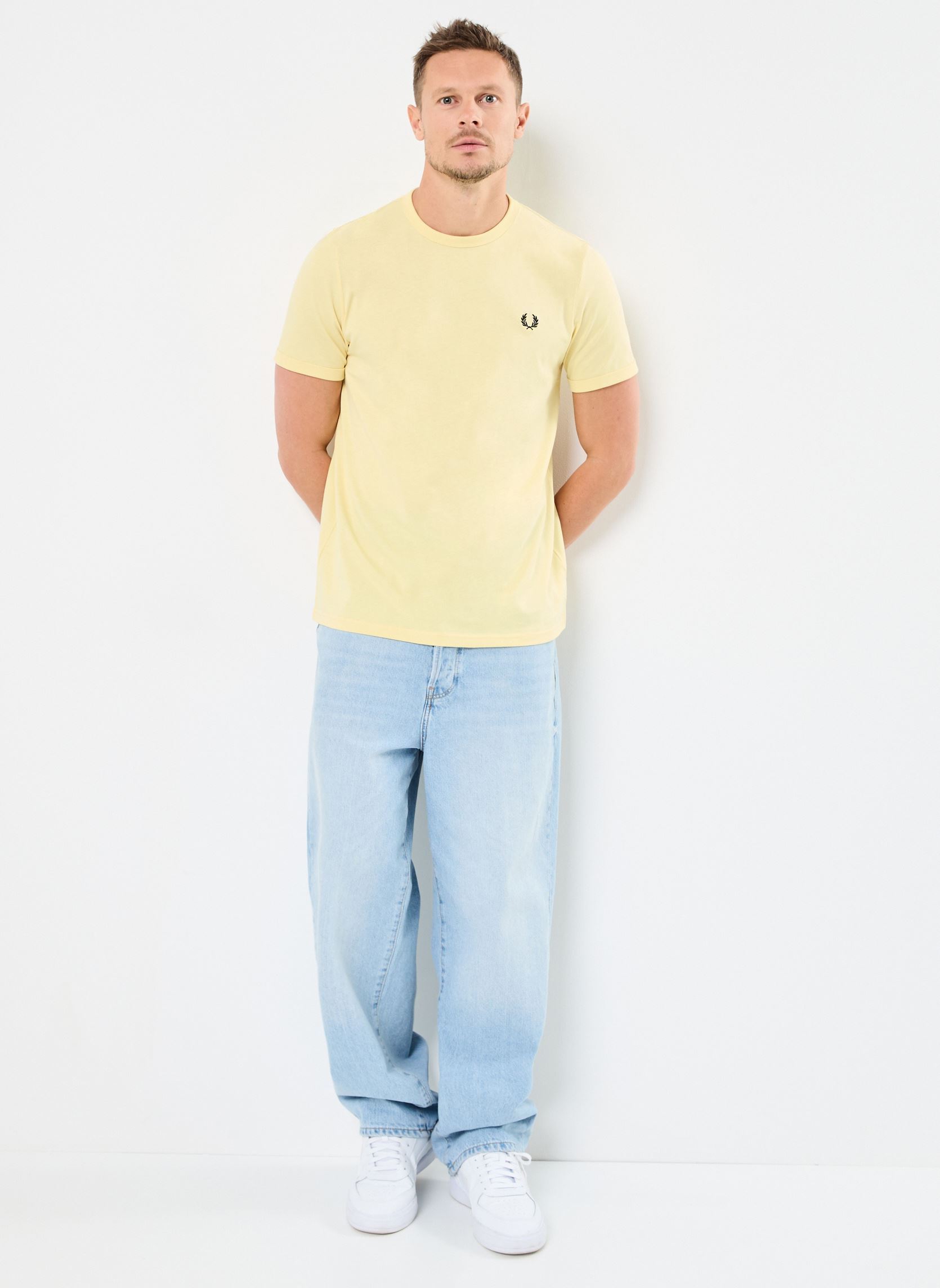Tee-shirts Ringer T-Shirt homme jaune Fred Perry Tee-shirts Ringer T-Shirt homme jaune CHAMPION'S GOLD