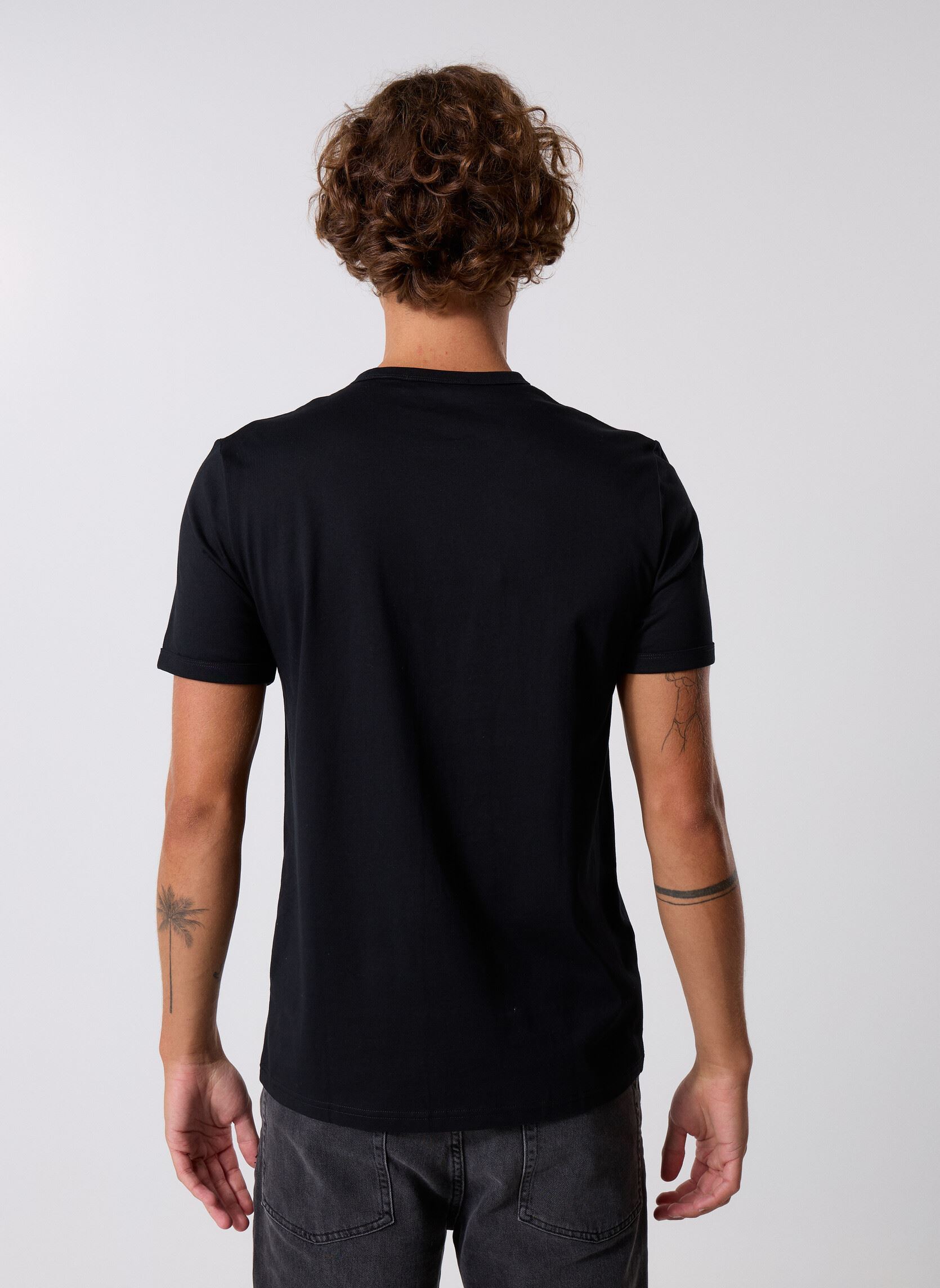 Tee-shirts Ringer T-Shirt homme noir Fred Perry Tee-shirts Ringer T-Shirt homme noir BLACK