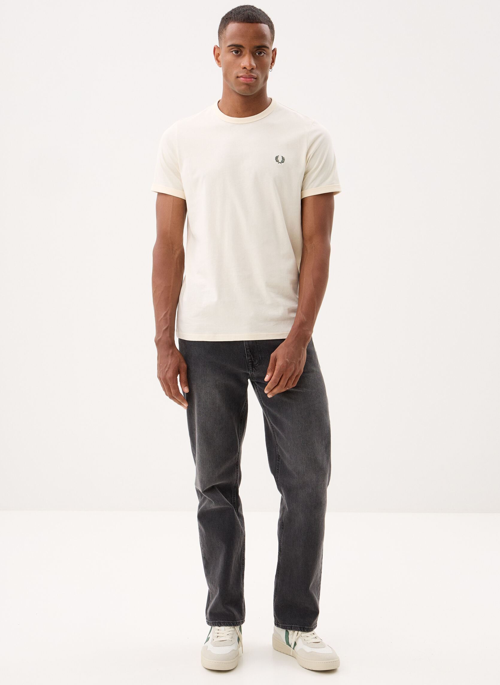 T-shirts Ringer T-Shirt heren wit Fred Perry T-shirts Ringer T-Shirt heren wit ECRU NEW