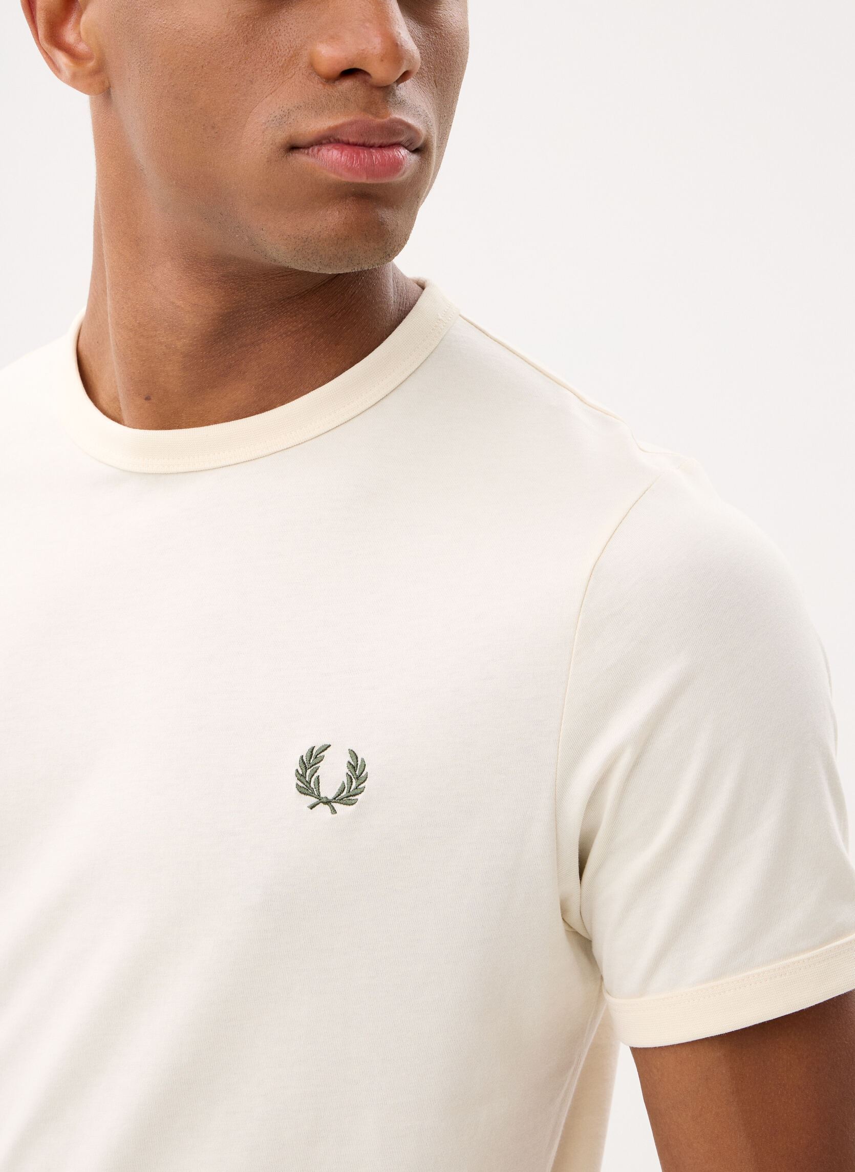 T-shirts Ringer T-Shirt heren wit Fred Perry T-shirts Ringer T-Shirt heren wit ECRU NEW