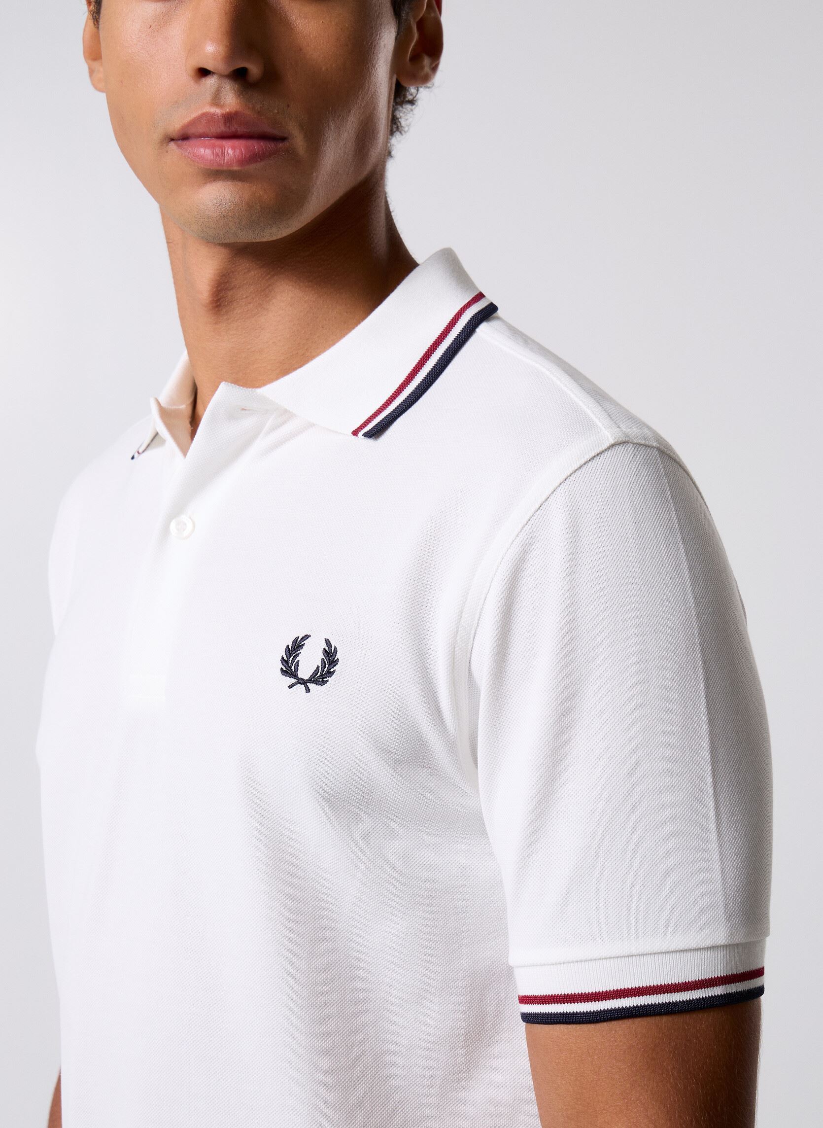 Polos Twin Tipped Fred Perry Shirt homme blanc Fred Perry Polos Twin Tipped Fred Perry Shirt homme blanc SNWHT/BRED/NVY