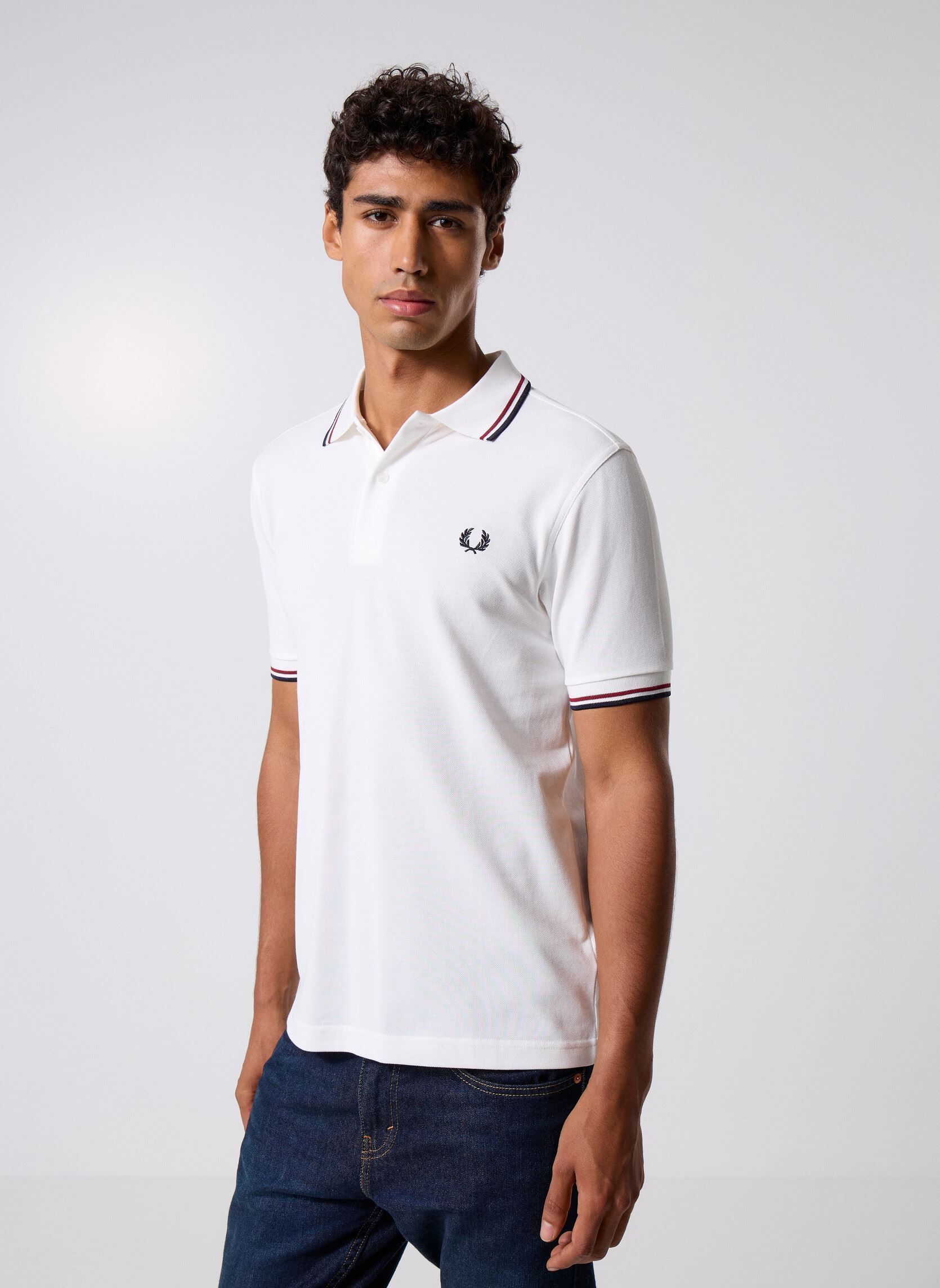 Polos Twin Tipped Fred Perry Shirt homme blanc Fred Perry Polos Twin Tipped Fred Perry Shirt homme blanc SNWHT/BRED/NVY