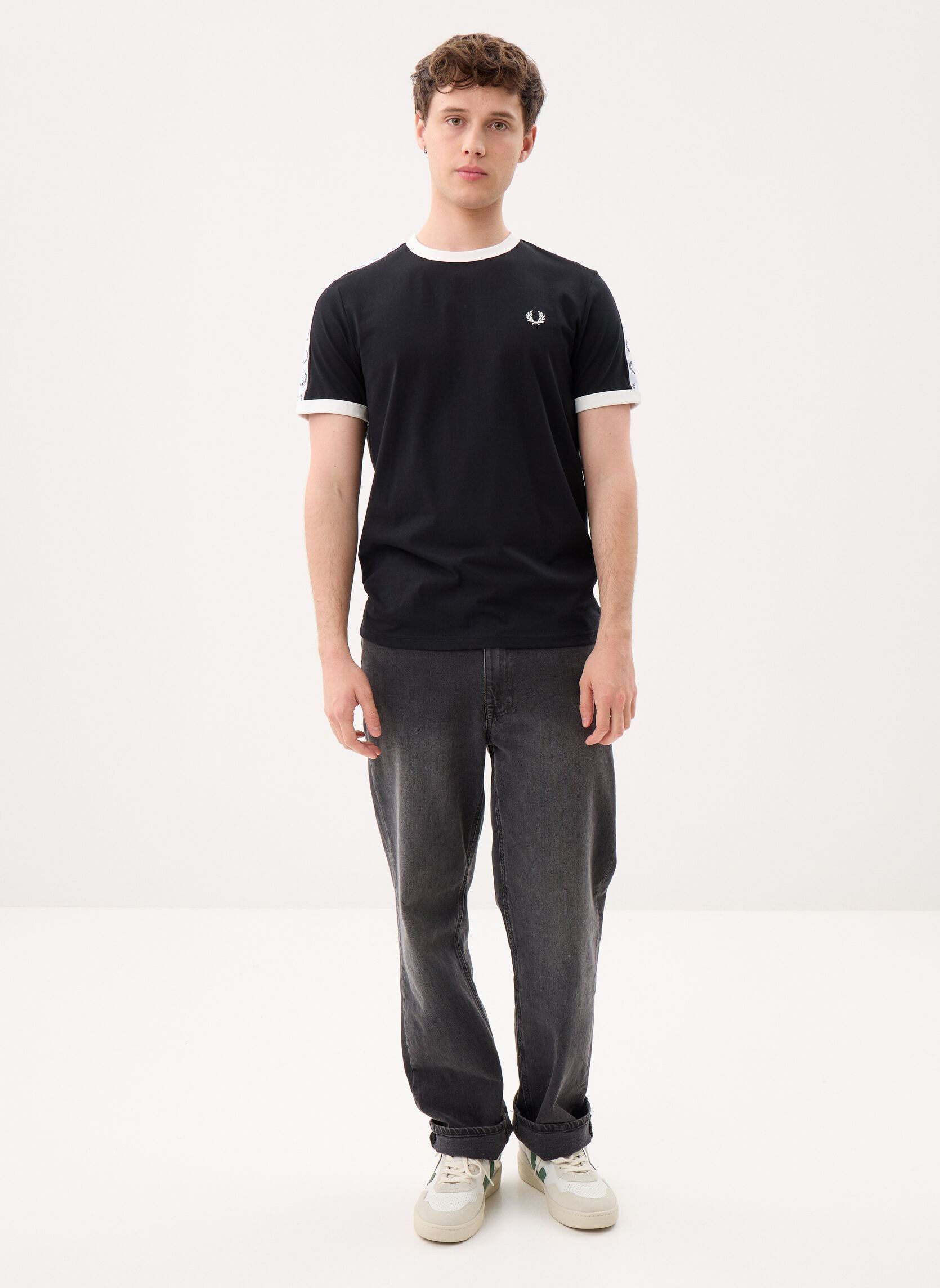 Tee-shirts Taped Ringer T-Shirt homme noir Fred Perry Tee-shirts Taped Ringer T-Shirt homme noir Black
