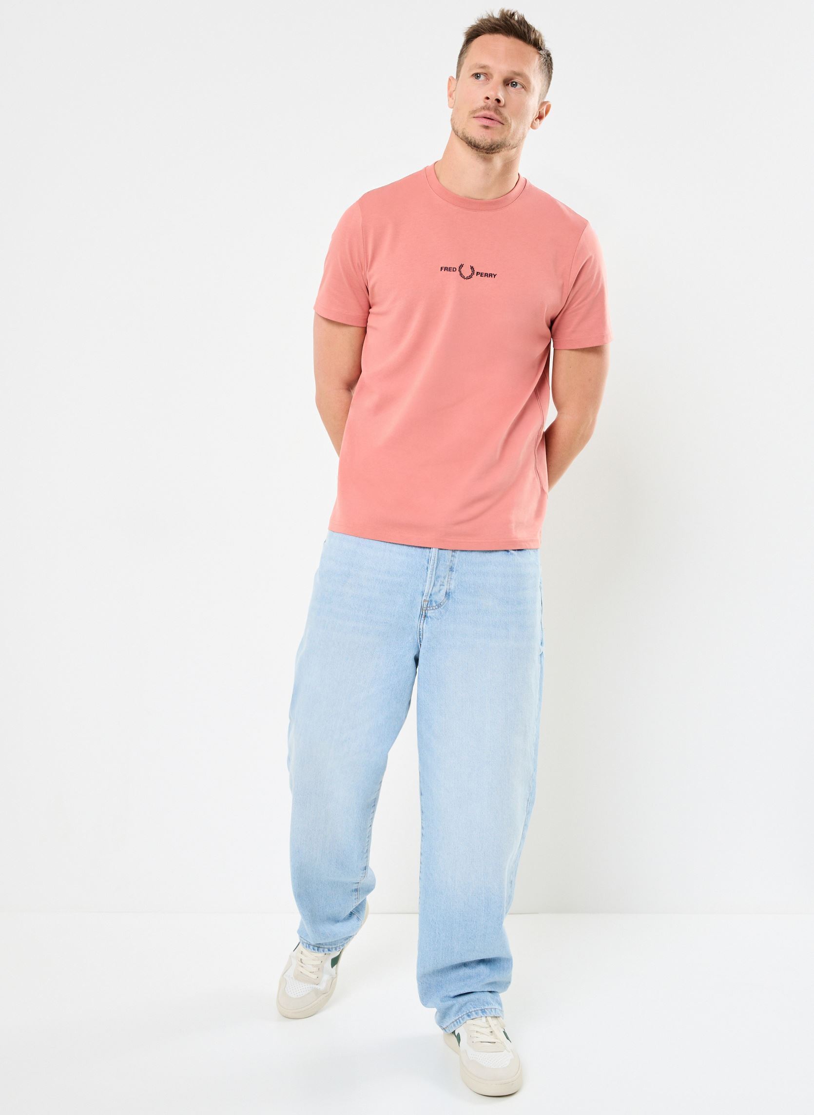 Tee-shirts Embroidered T-Shirt homme orange Fred Perry Tee-shirts Embroidered T-Shirt homme orange PUTTY PINK