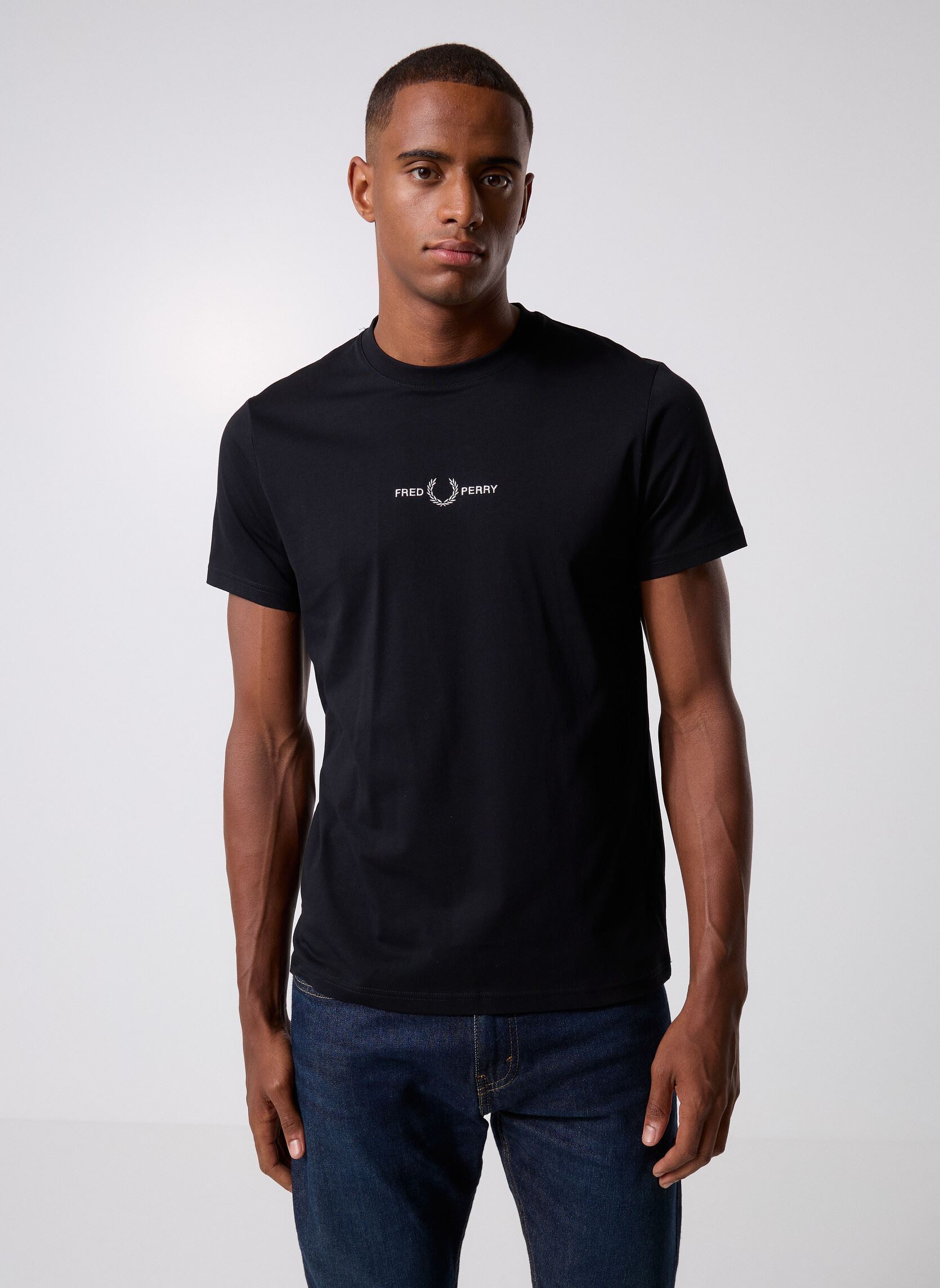 Tee-shirts Embroidered T-Shirt homme noir Fred Perry Tee-shirts Embroidered T-Shirt homme noir BLACK
