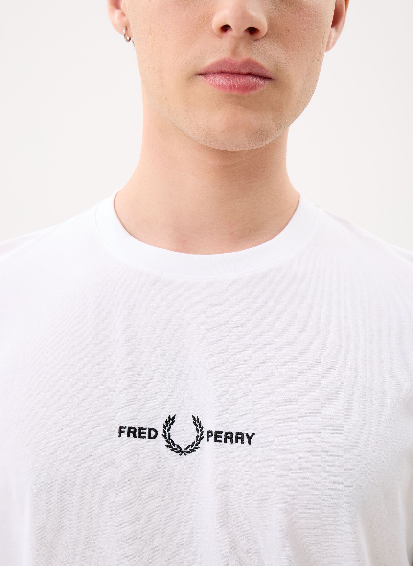 Tee-shirts Embroidered T-Shirt homme blanc Fred Perry Tee-shirts Embroidered T-Shirt homme blanc WHITE
