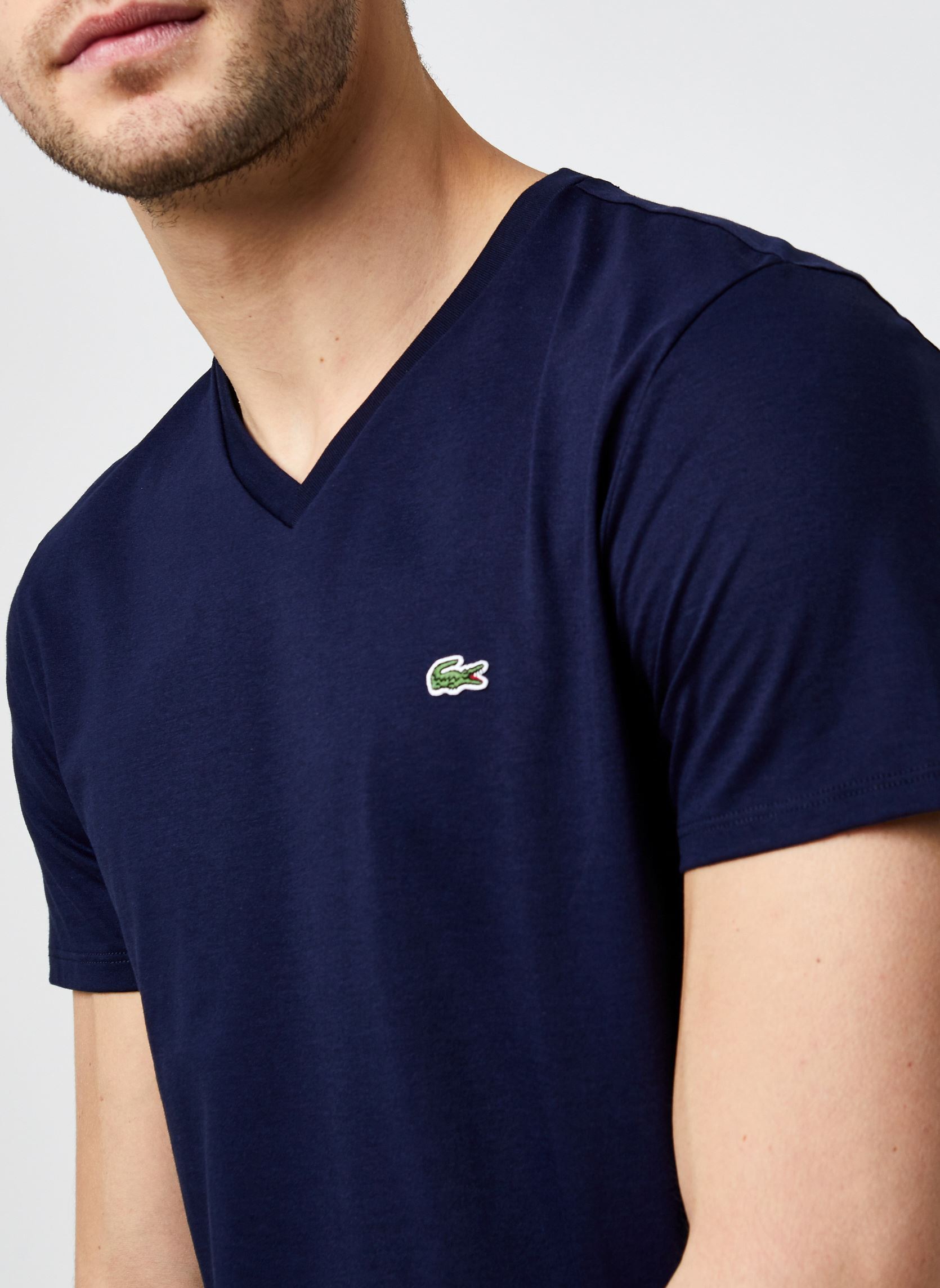 Tee-shirts T-shirt col V en jersey de coton homme bleu Lacoste Tee-shirts T-shirt col V en jersey de coton homme bleu MARINE