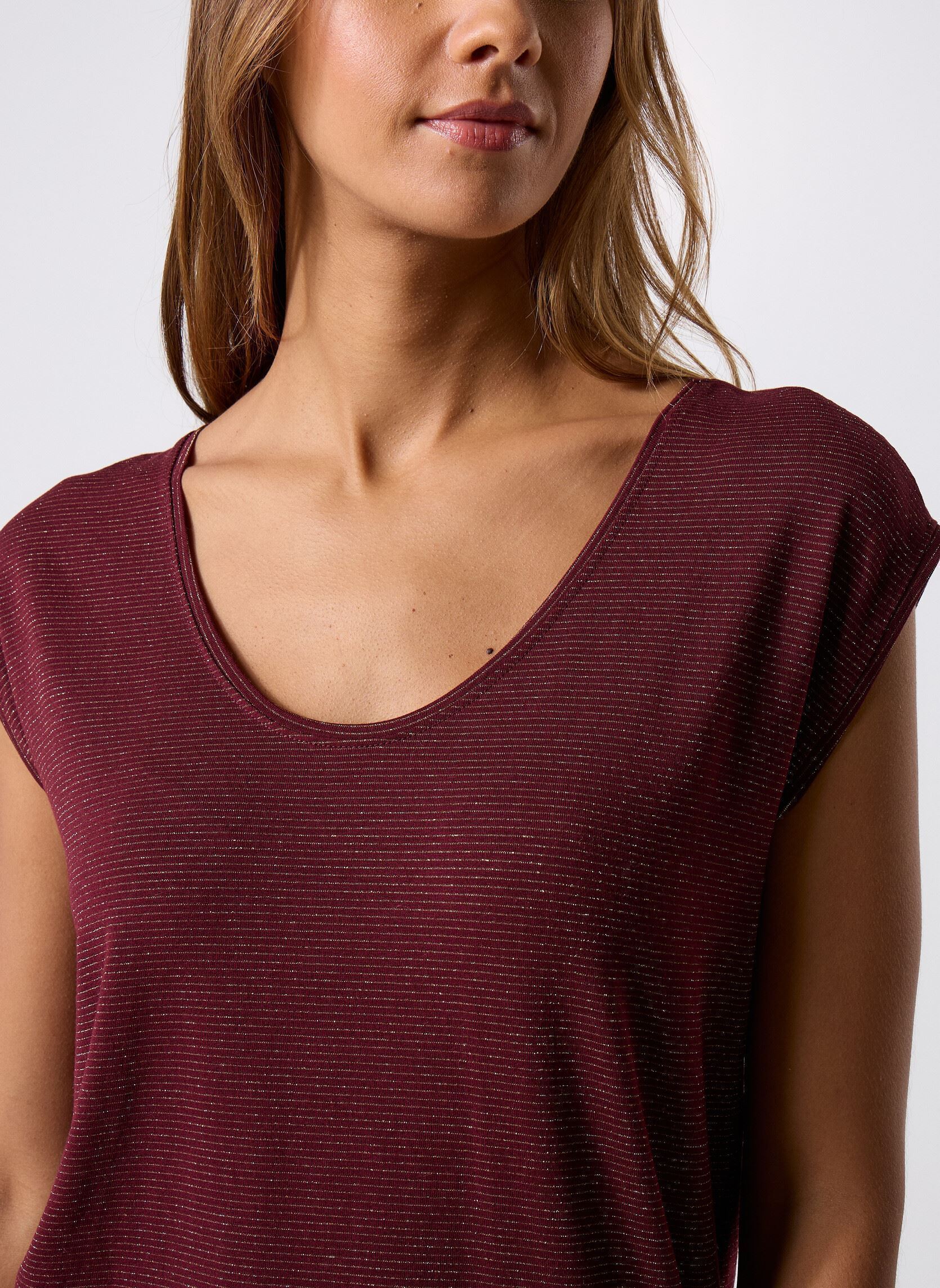 Tee-shirts Pcbillo Tee Lurex Stripes femme bordeaux Pieces Tee-shirts Pcbillo Tee Lurex Stripes femme bordeaux TAWNY PORT