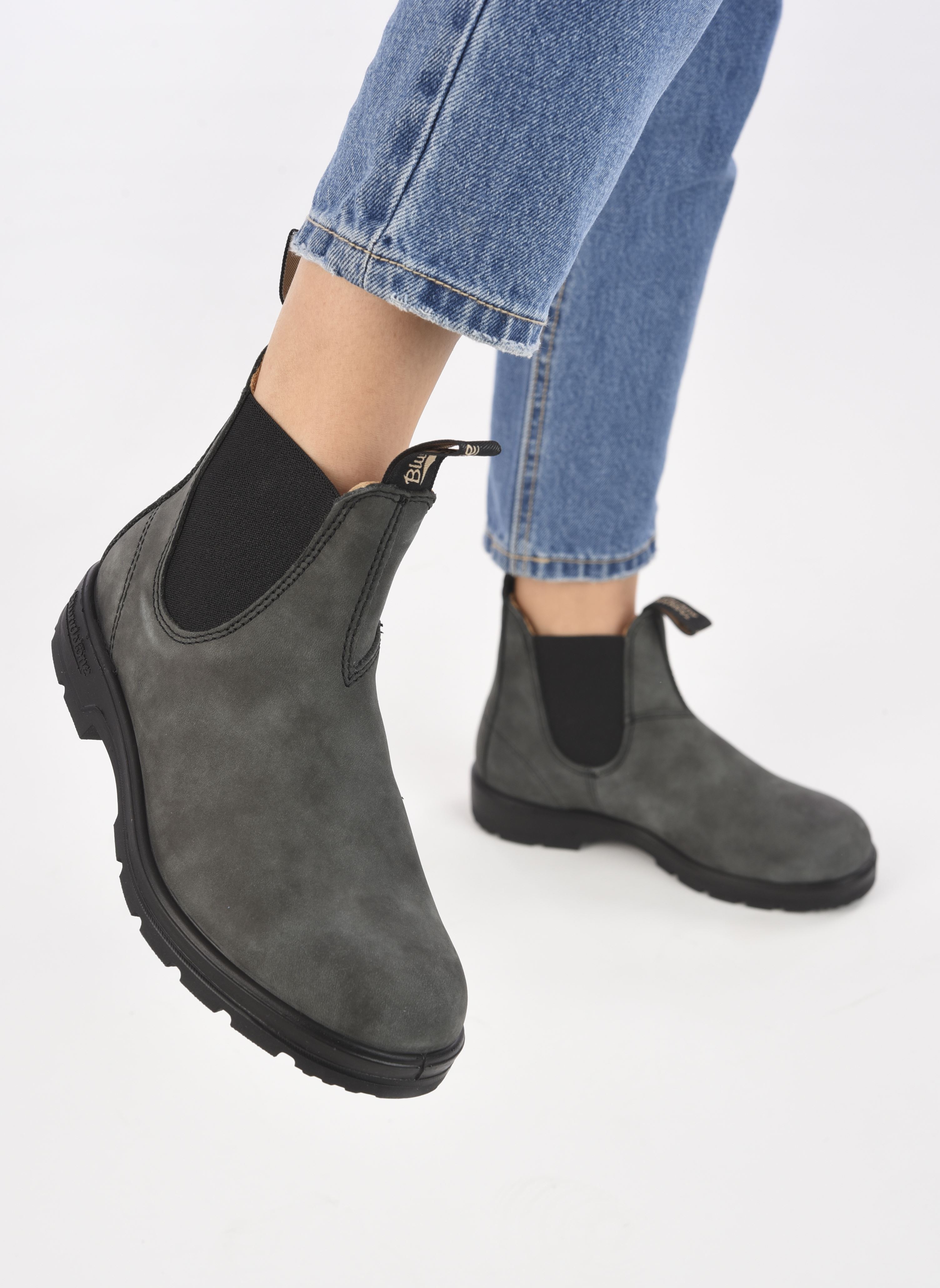 Bottines basses 587 noir Blundstone Bottines basses 587 noir RUSTIC_BLACK W