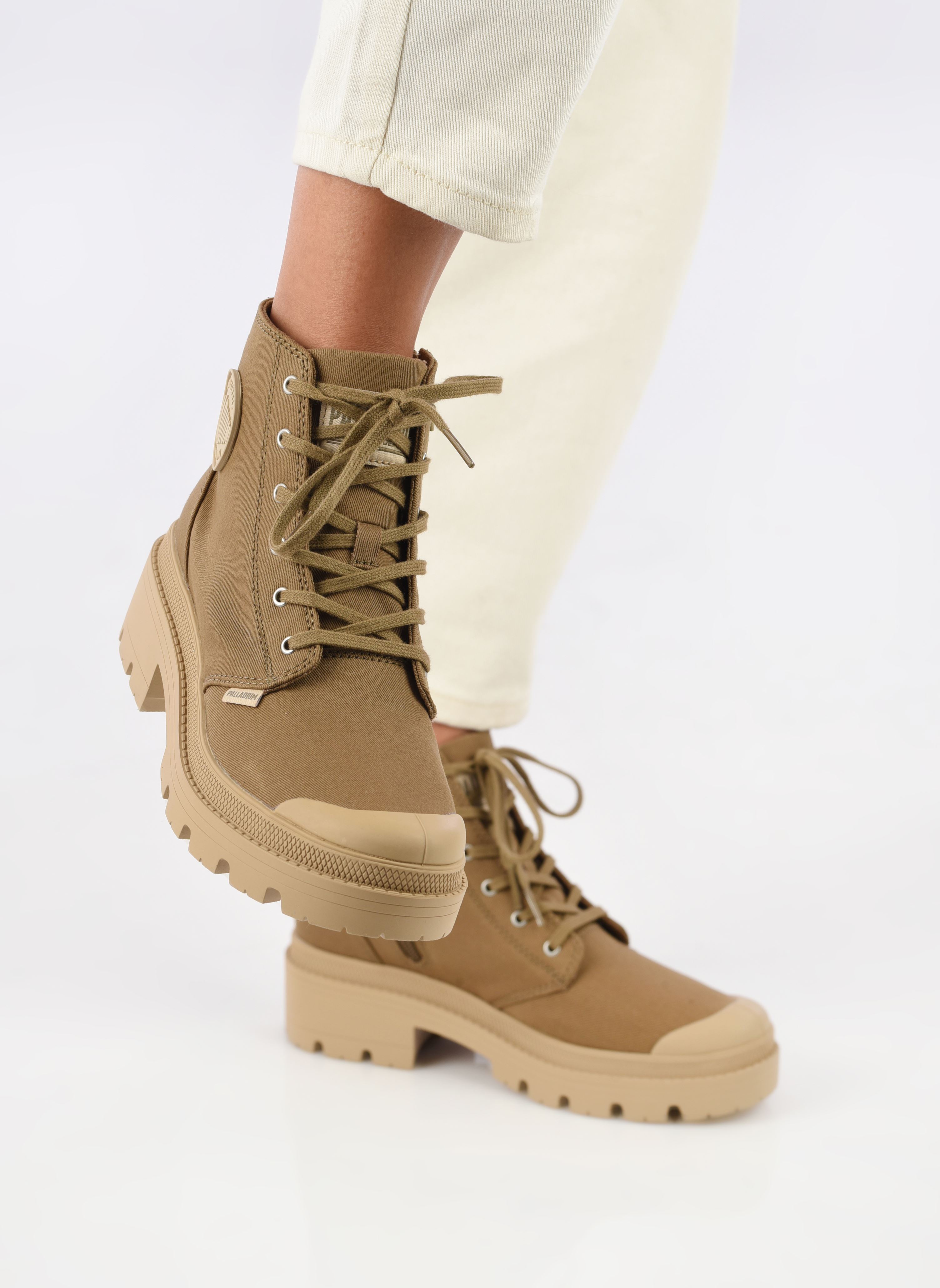 Geschnürte Stiefeletten PALLABASE TWILL W damen braun Palladium Geschnürte Stiefeletten PALLABASE TWILL W damen braun BUTTERNUT