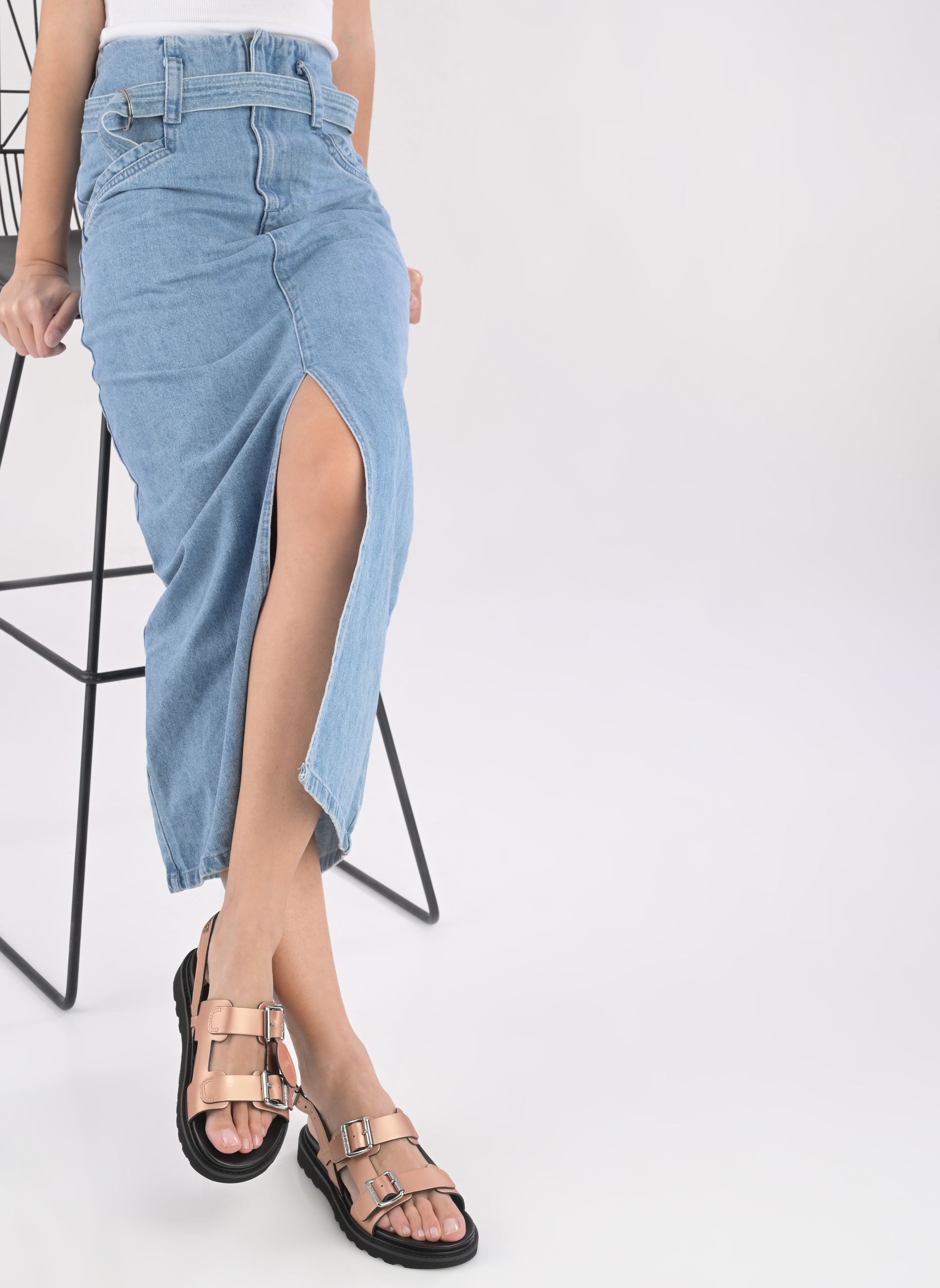 Sandalen NEOSUMMER dames roze Kickers Sandalen NEOSUMMER dames roze NUDE METAL