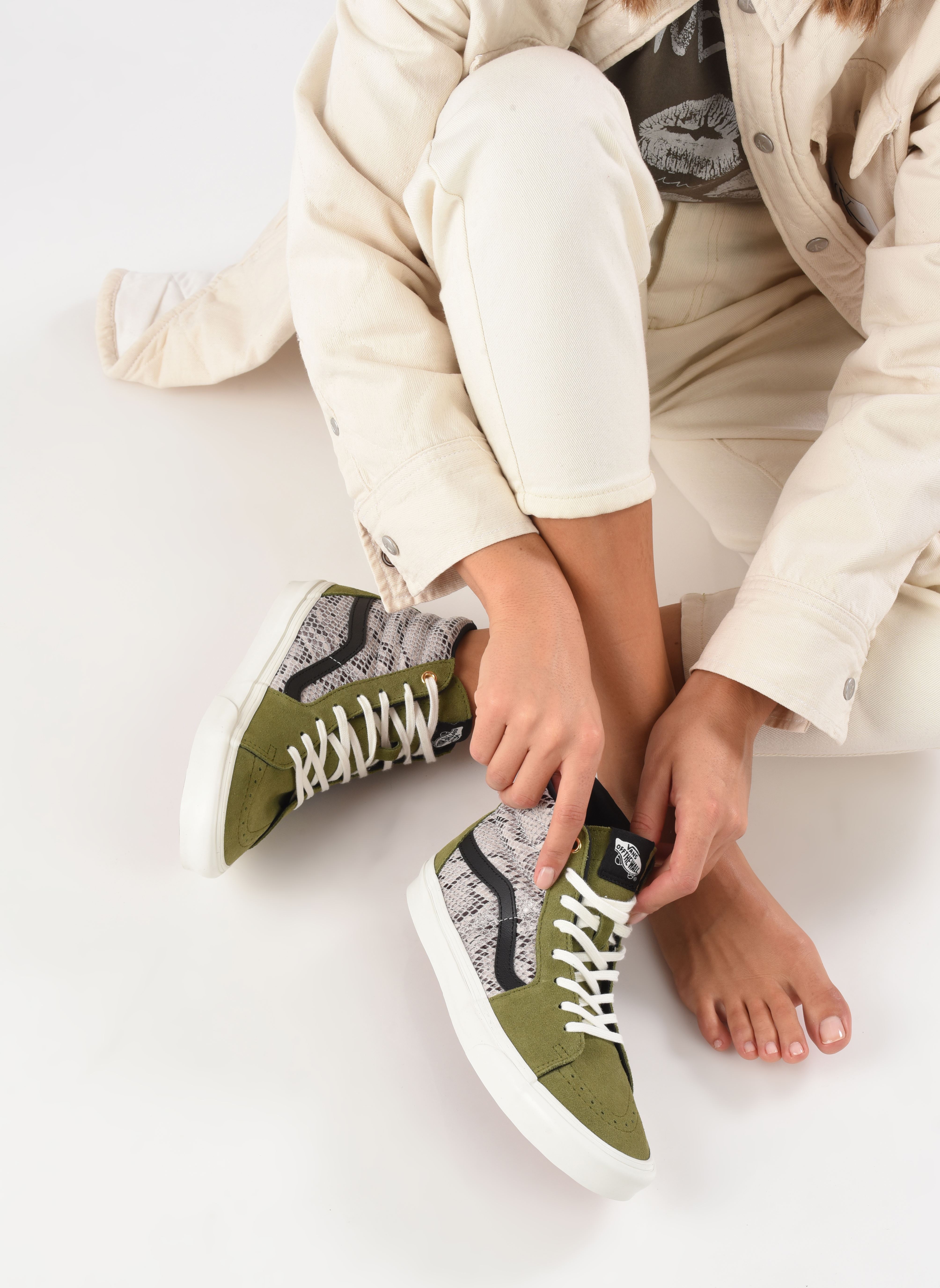 Baskets basses UA SK8-Hi femme vert Vans Baskets basses UA SK8-Hi femme vert TERRARIUM AVOCADO